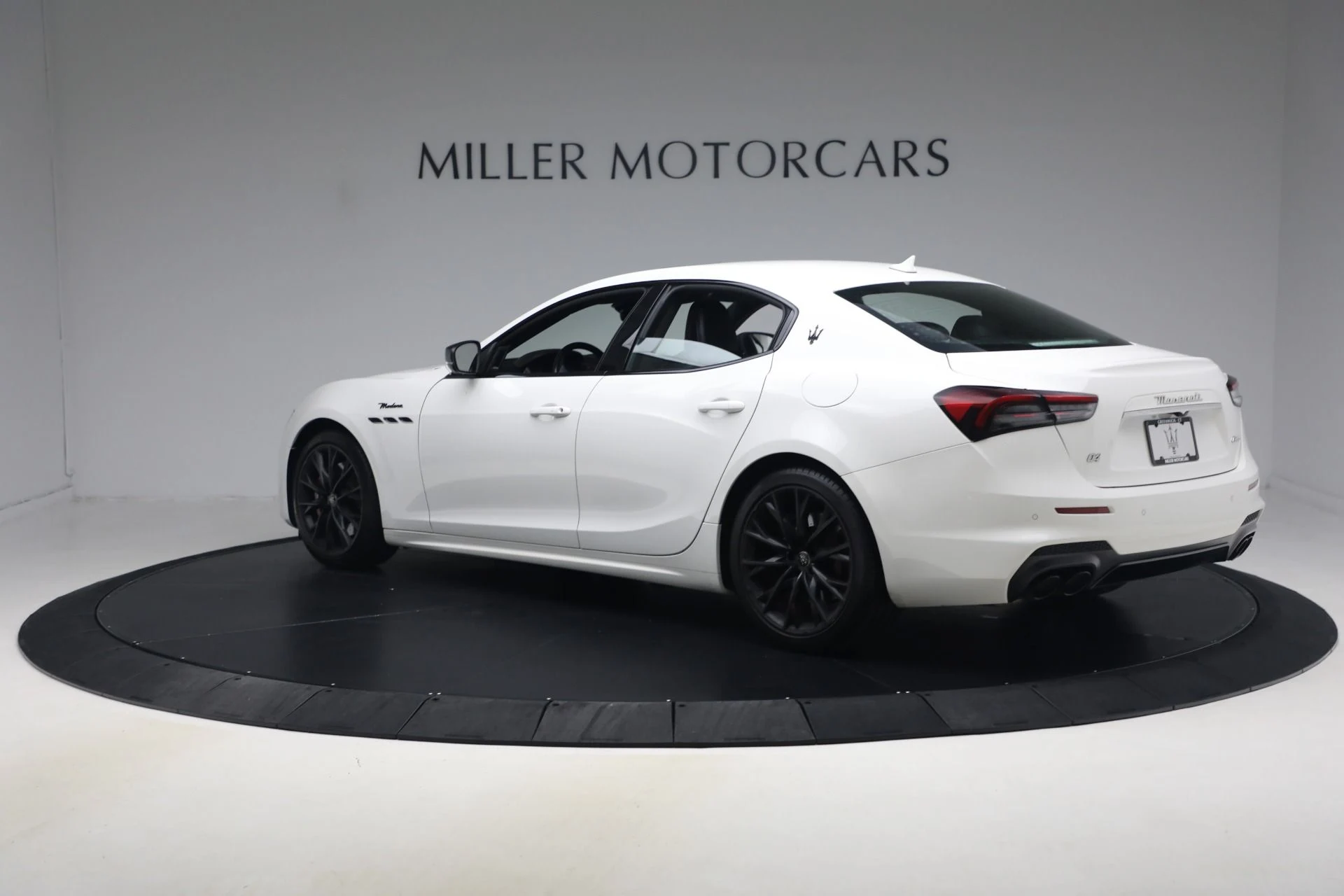mph004_1472599251_Used_2022_Maserati_Ghibli_Modena_Q4_1788557289_99a308deba