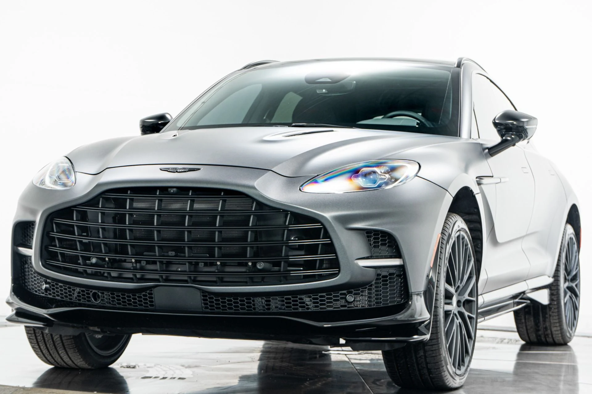 mph004_1475168466_Used_2025_Aston_Martin_DBX_707_23_Inch_Wheels_Factory_Matte_Paint_697_Horsepower_1774034848_5880ba6408