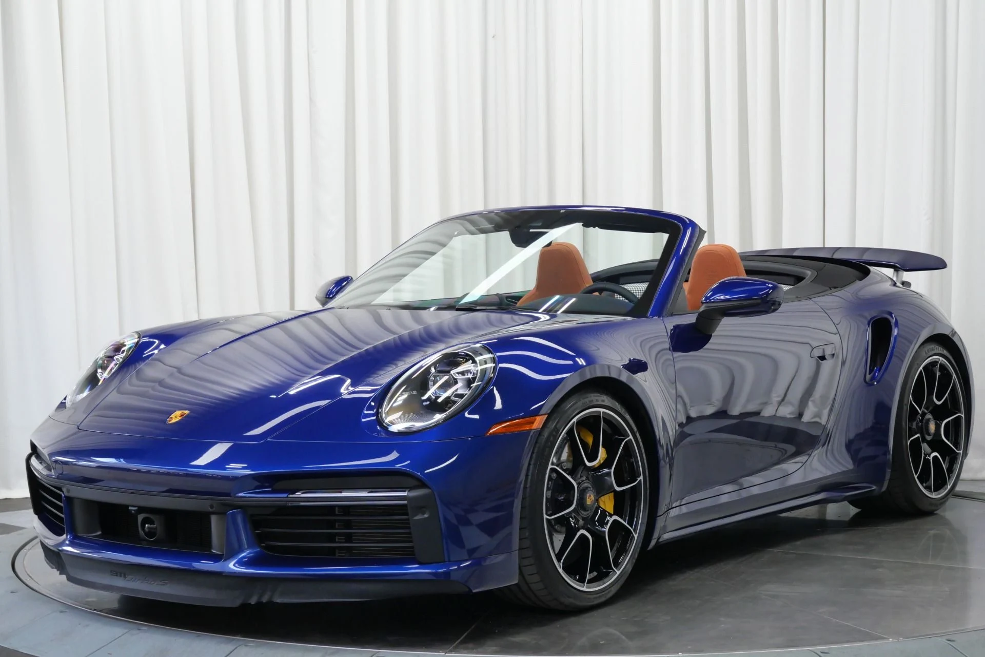 mph004_1478904035_Used_2023_Porsche_911_Turbo_S_Cabriolet_1758898003_6b1e57df39