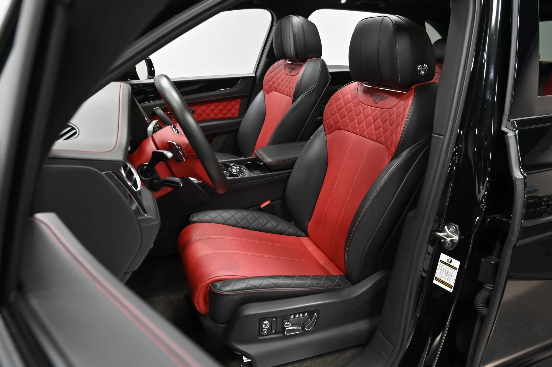 mph004_1485080118_Used_2018_Bentley_Bentayga_W12_1759788100_249397caf7