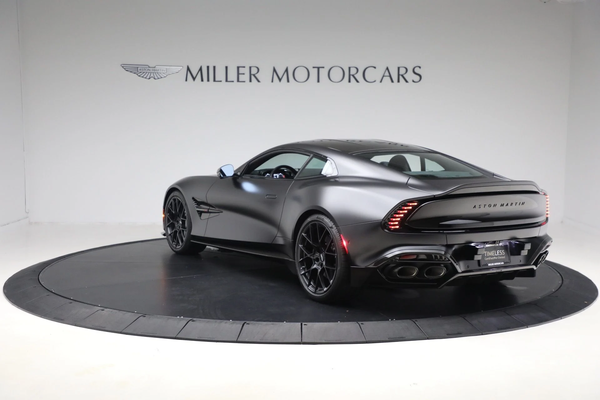 mph004_1489936935_Used_2025_Aston_Martin_Vanquish_41dd4cf573