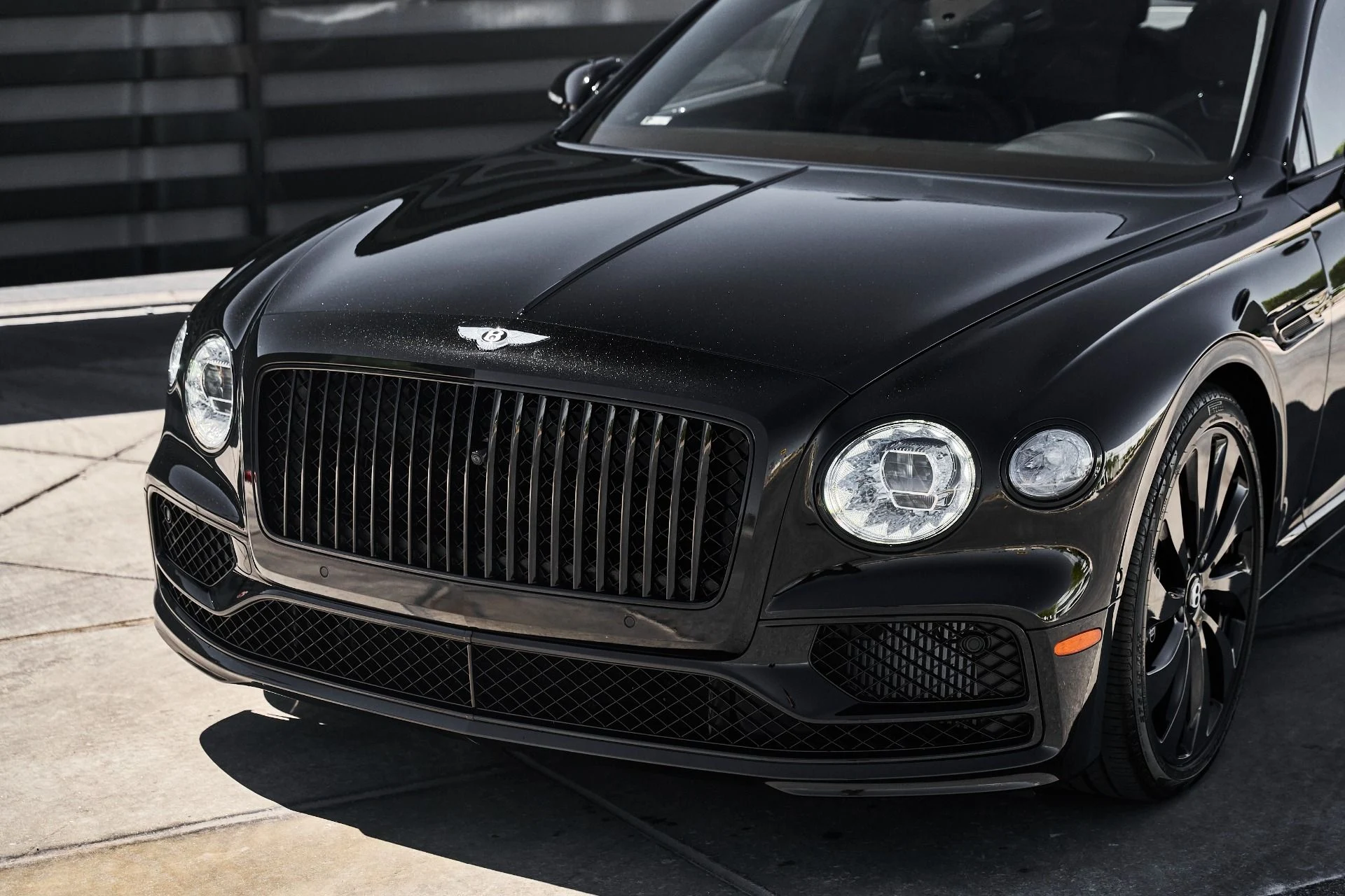 mph004_1489962078_Used_2024_Bentley_Flying_Spur_1782150625_bba4c82c2e