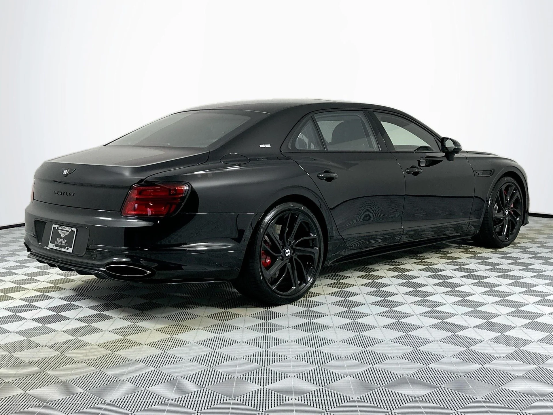 mph004_149264694_5_7e6c7b776c