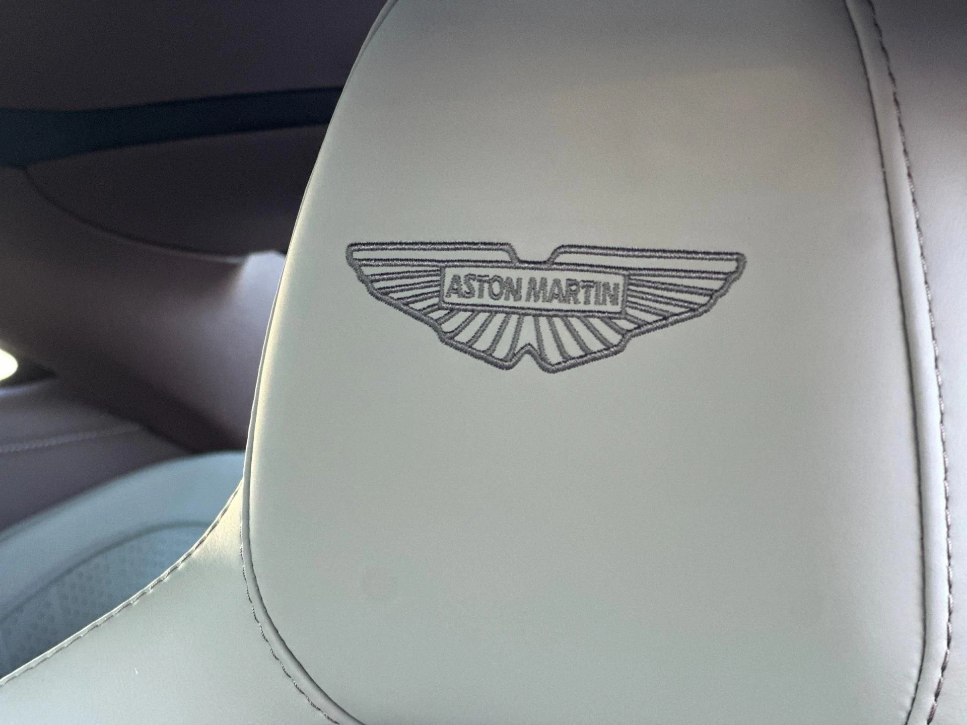 mph004_1494963686_New_2025_Aston_Martin_DB_12_1761746935_5d925fd38d