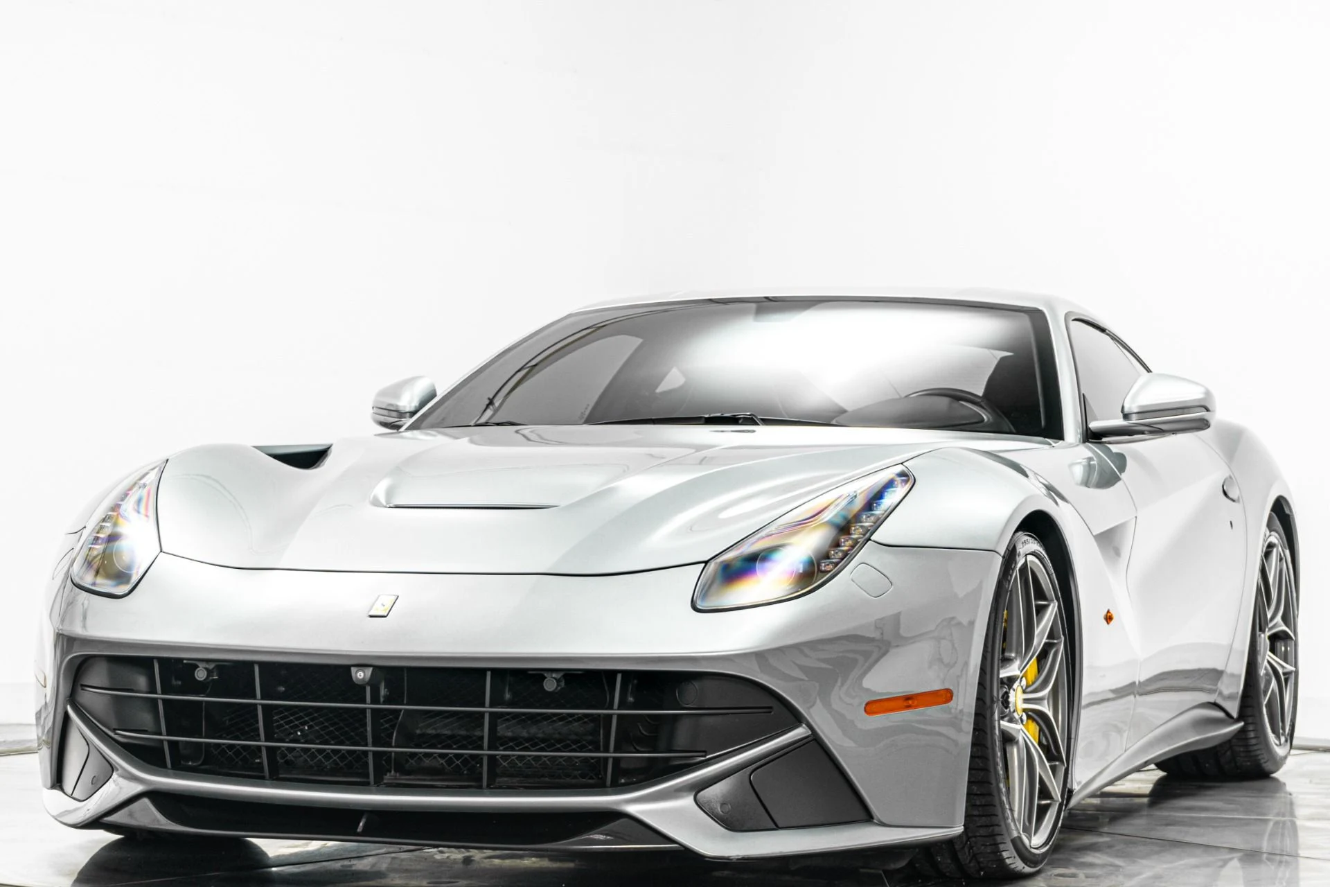 mph004_1497183447_Used_2016_Ferrari_F12berlinetta_1778185816_1f15799470