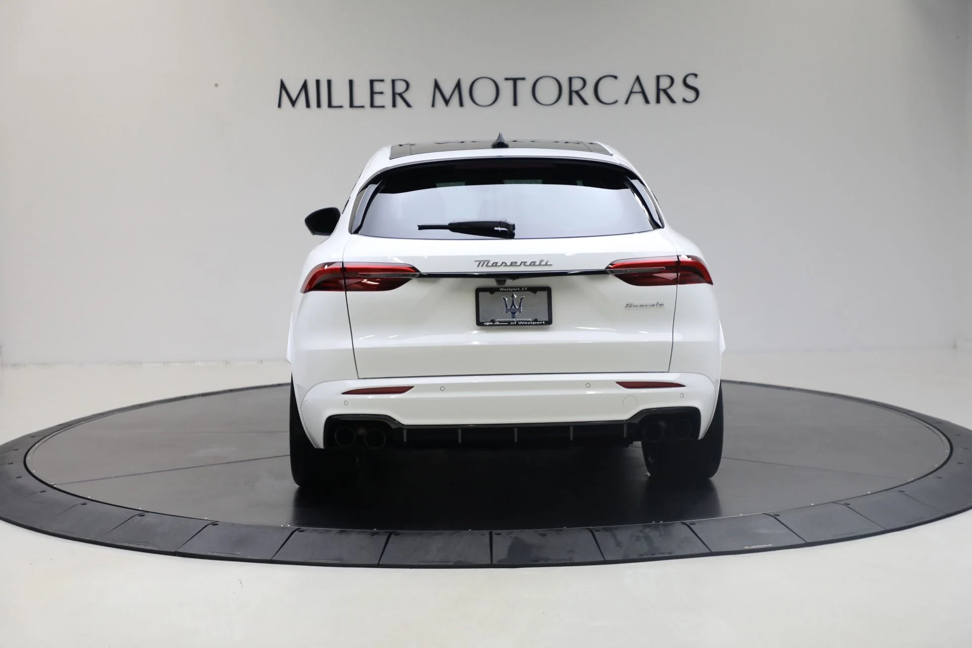 mph004_1498031114_New_2025_Maserati_Grecale_Modena_1761853714_aeb3307dee