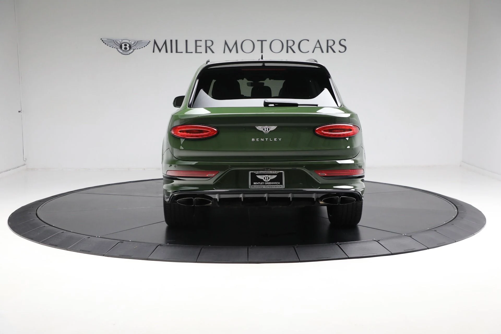 mph004_1498993280_Used_2023_Bentley_Bentayga_EWB_Azure_V8_7969004dbd