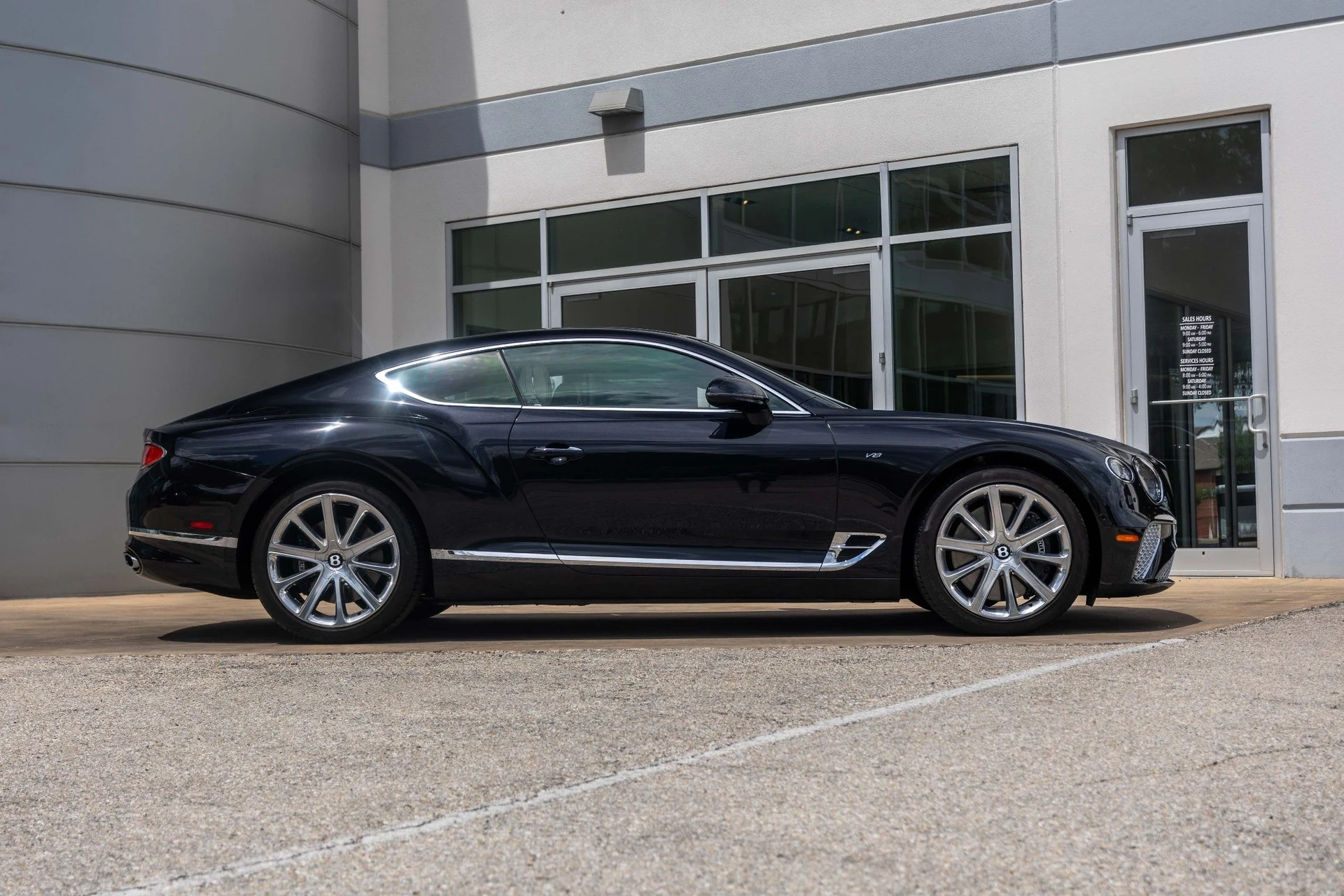 mph004_1510371900_Hi_Tech_Luxury_Imports_LLC_SCBCG_2_ZG_6_NC_090901_image_4_ee49700e3c