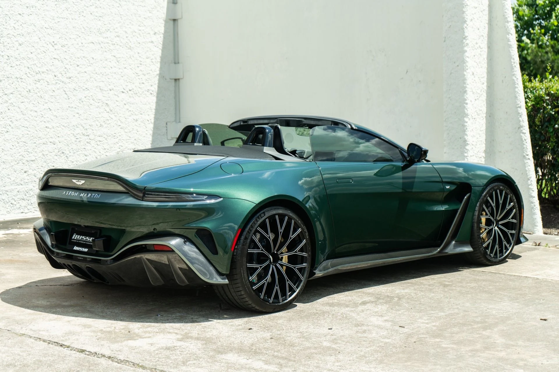 mph004_1511926865_Used_2023_Aston_Martin_Vantage_V12_1778619446_9a9eedb1d5