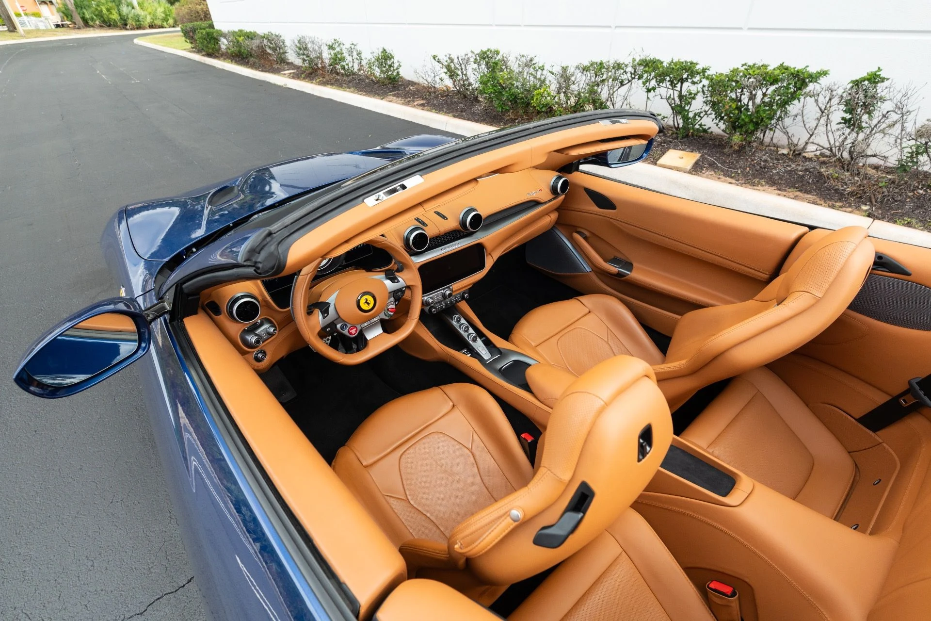 mph004_1513157973_Used_2022_Ferrari_Portofino_M_1770268435_e61564312d