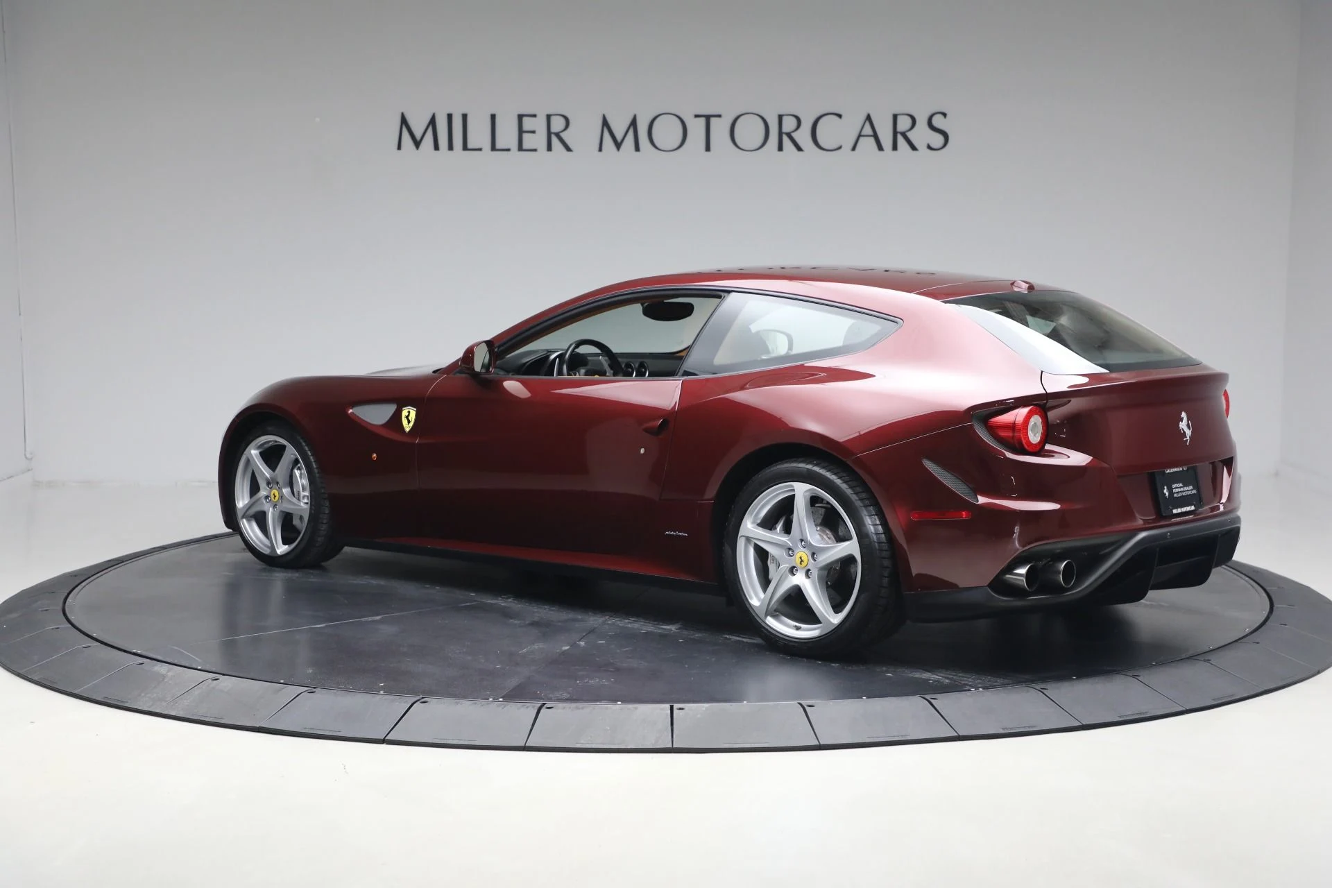 mph004_1526500683_Used_2012_Ferrari_FF_1765920429_16e10b75f1