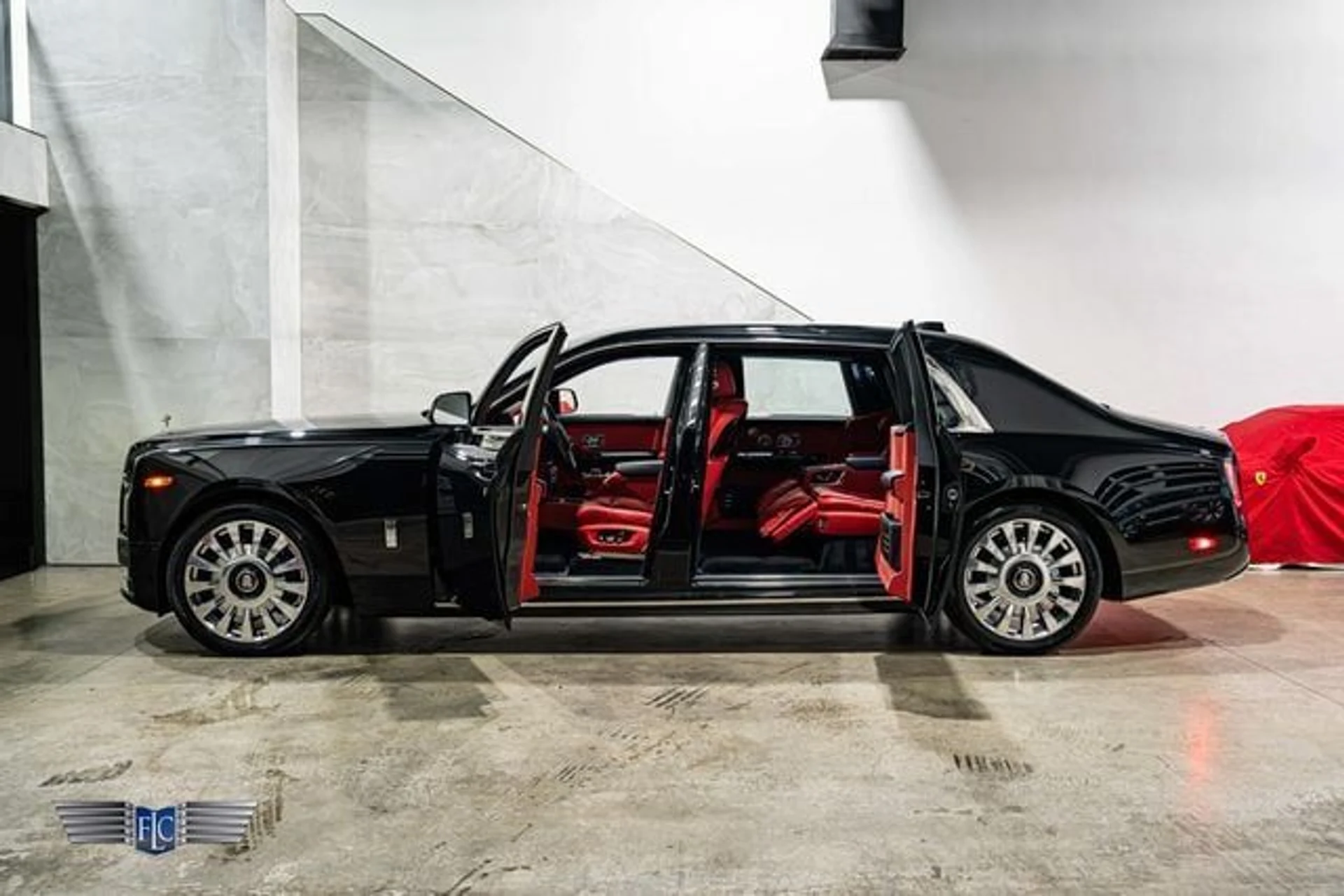 mph004_1532211463_used_2020_rolls_royce_phantom_extendedwheelbasesedan_9689_23087575_9_640_1d4dbd3793