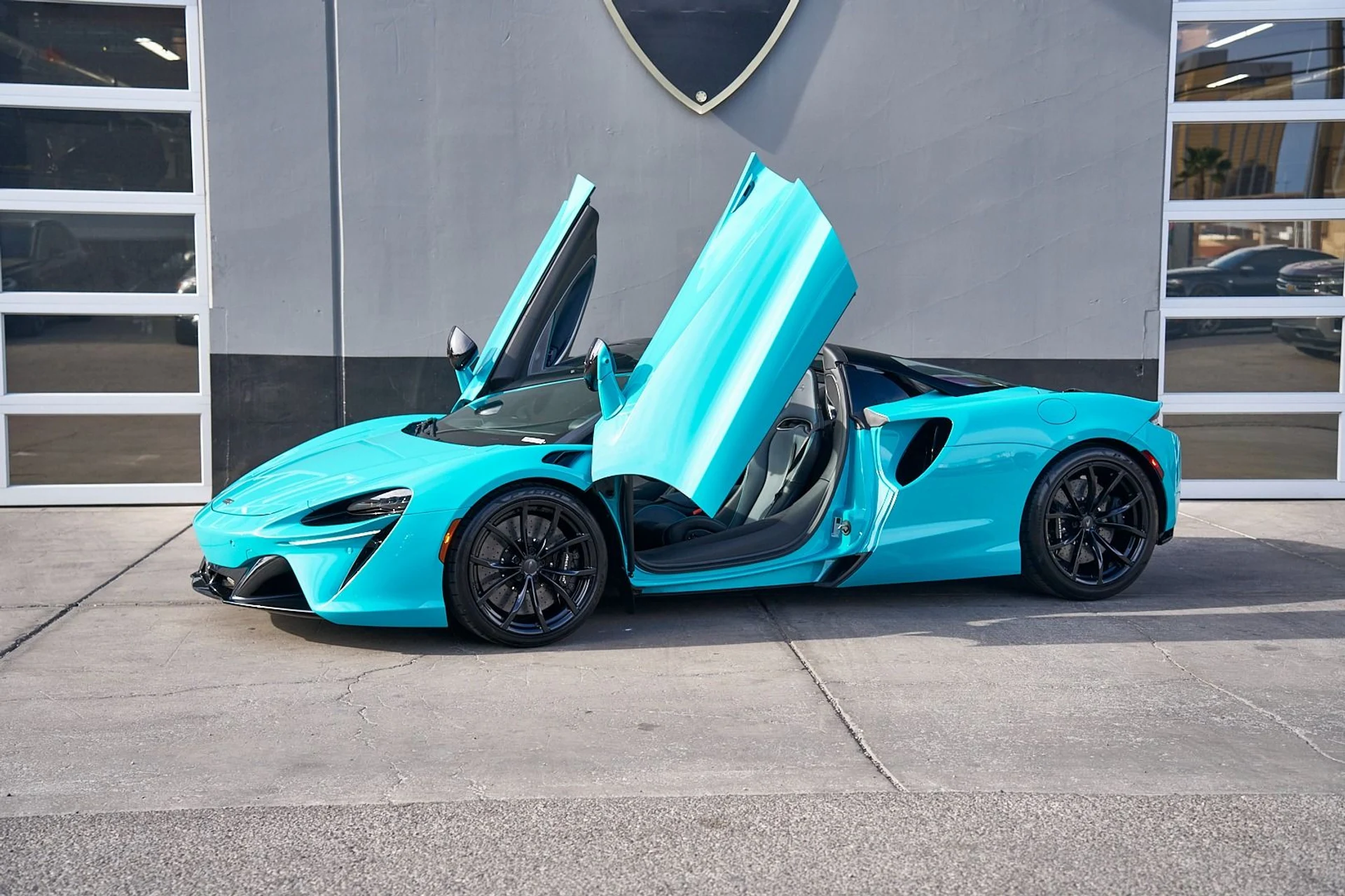 mph004_1534166121_Used_2025_Mc_Laren_Artura_Tech_Lux_1745952984_09156aae96