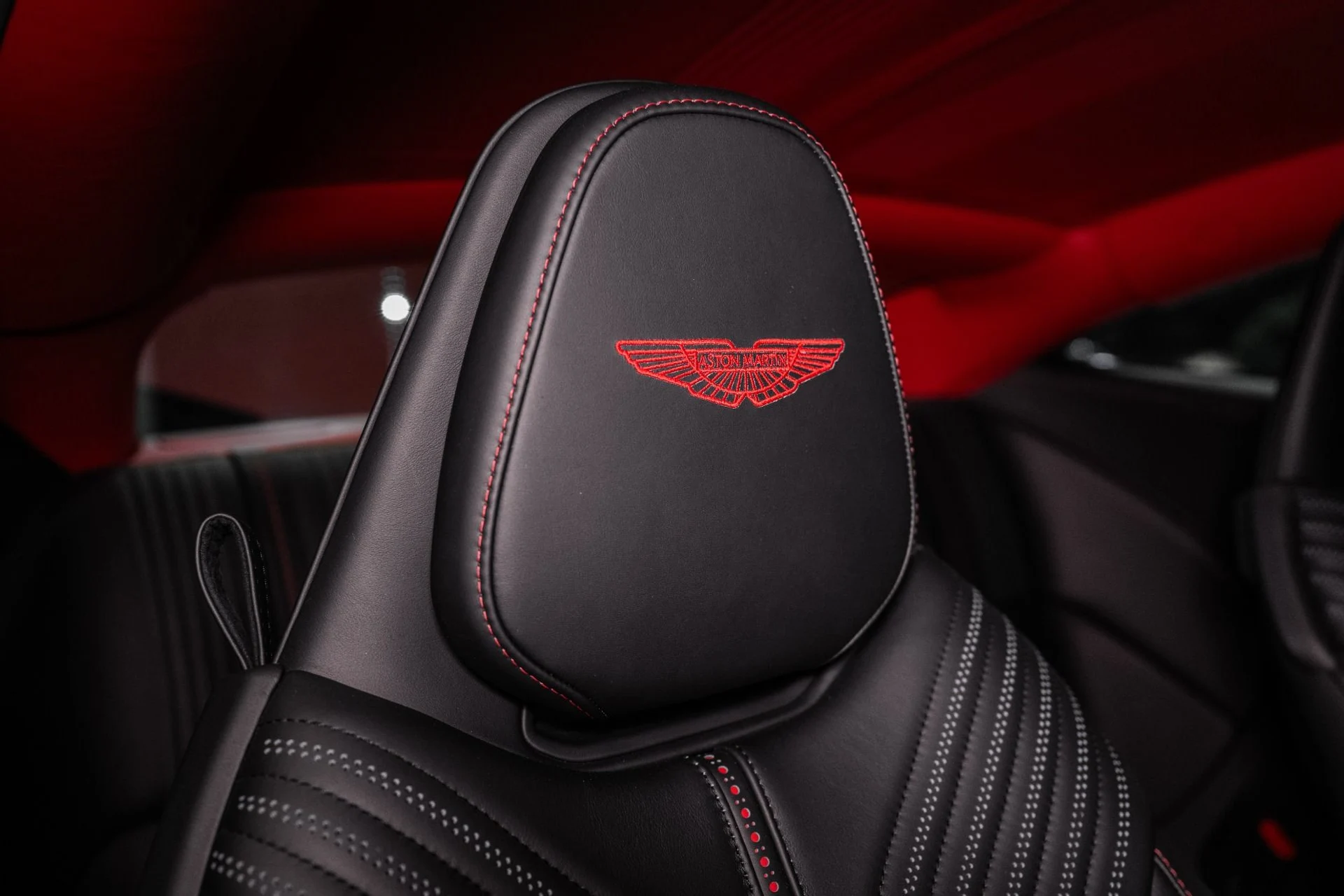 mph004_1534817092_Used_2023_Aston_Martin_DB_11_V8_Coupe_1750777279_c314f52b74