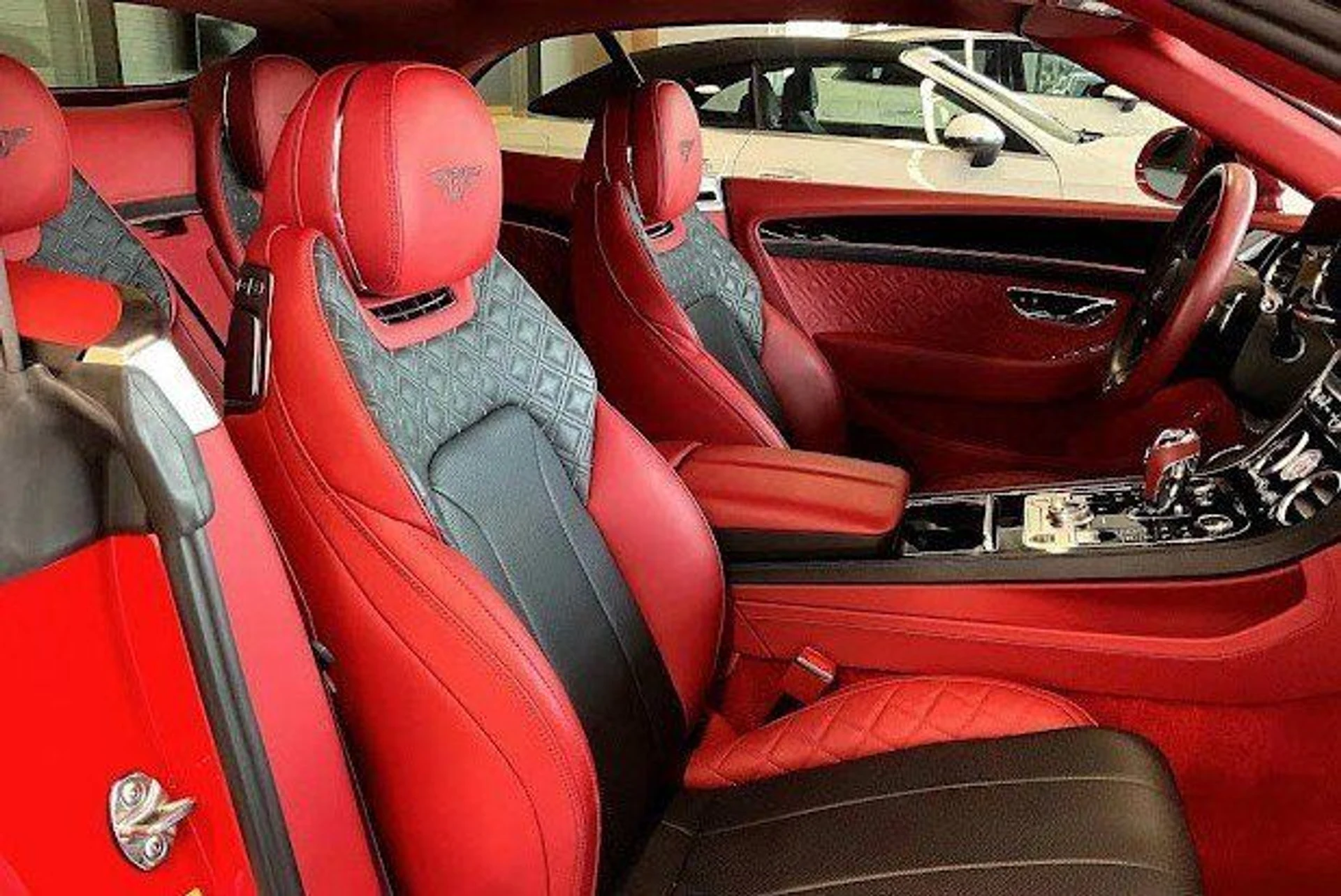 mph004_1563550064_cae1daefd8678b784e6272d679b48c58x_8458e1cd59