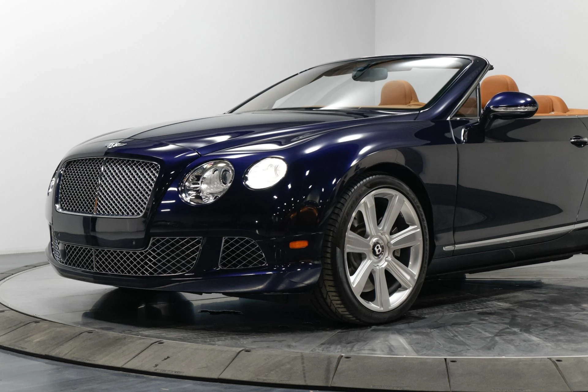 mph004_1567886795_Used_2013_Bentley_Continental_GTC_1761057953_184108c5df