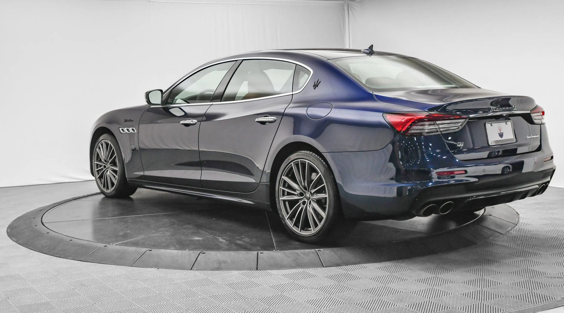 mph004_1571652040_Used_2022_Maserati_Quattroporte_Modena_Q4_1753516828_bd615938b6