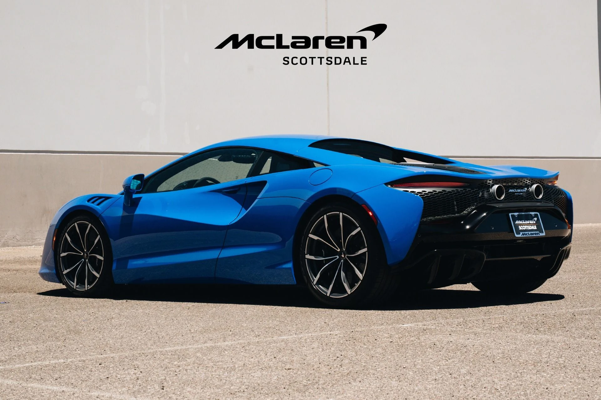 mph004_1572477451_Used_2023_MCLAREN_ARTURA_1747946704_011e548032