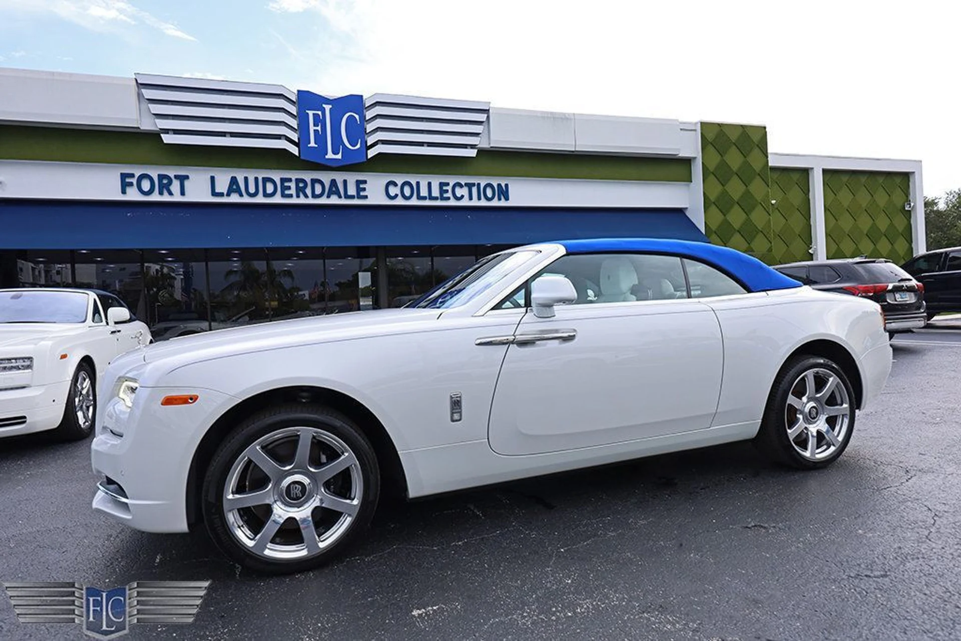 mph004_1572927075_used_2018_rolls_royce_dawn_convertible_6305_22879158_5_1024_352db2b6c6
