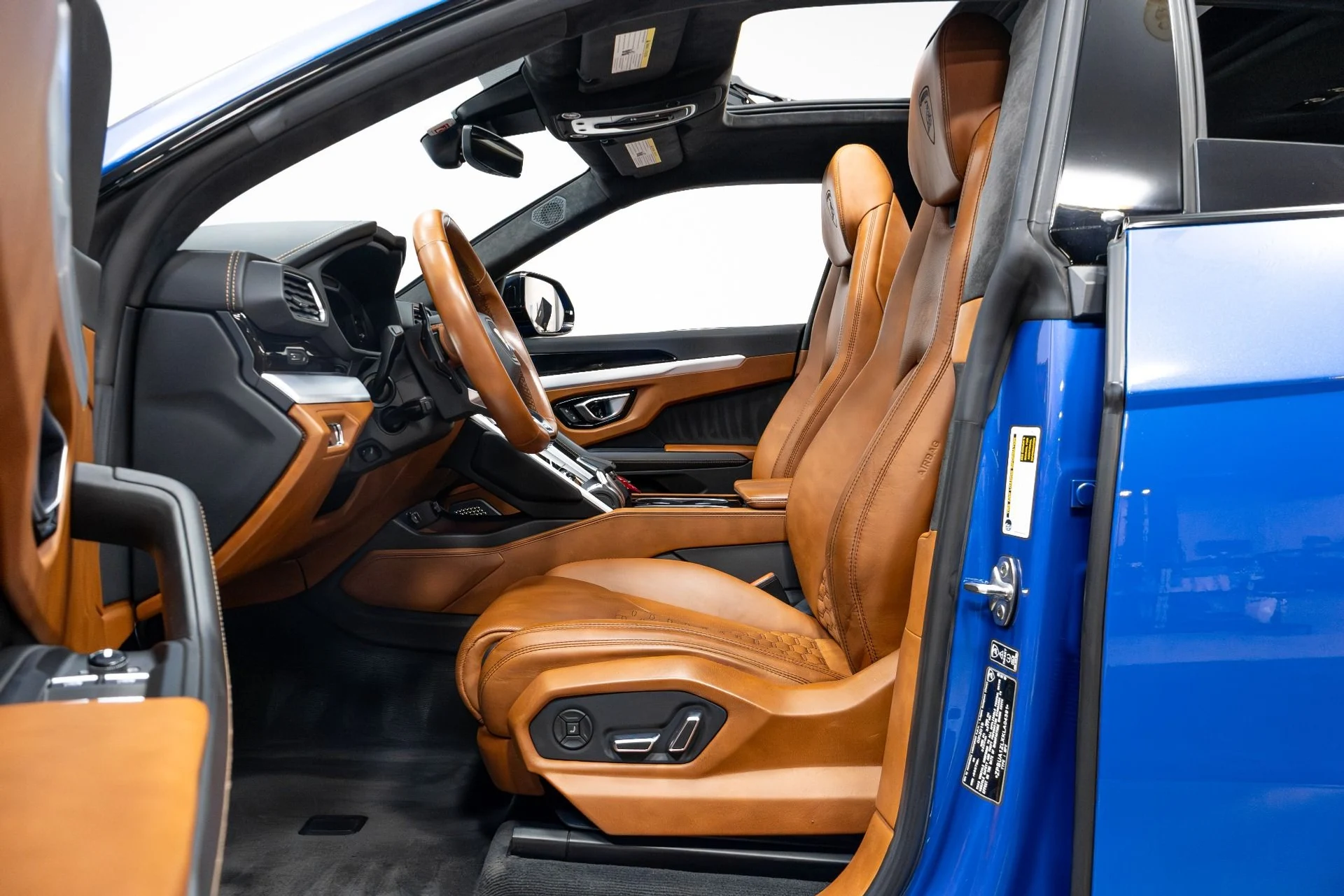 mph004_1575040766_Used_2019_Lamborghini_Urus_1772123275_28896ba718