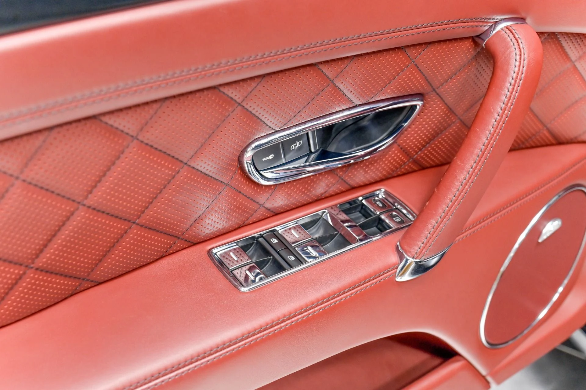 mph004_1579577837_Used_2017_Bentley_Flying_Spur_W12_S_1782583003_d6527e8ab4