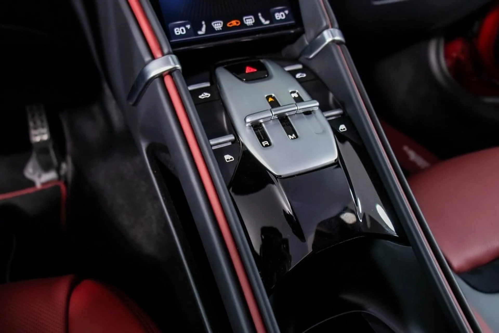 mph004_1584584575_c4a1f99ae40b9c7f3c4bee43cc2bcd24x_b3b621448d