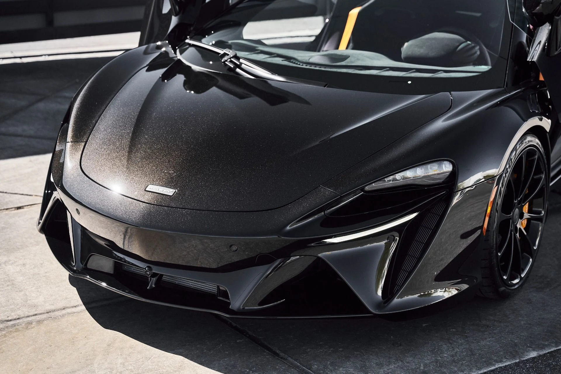 mph004_1586100430_Used_2026_Mc_Laren_Artura_Vision_1777507437_f0df9df701