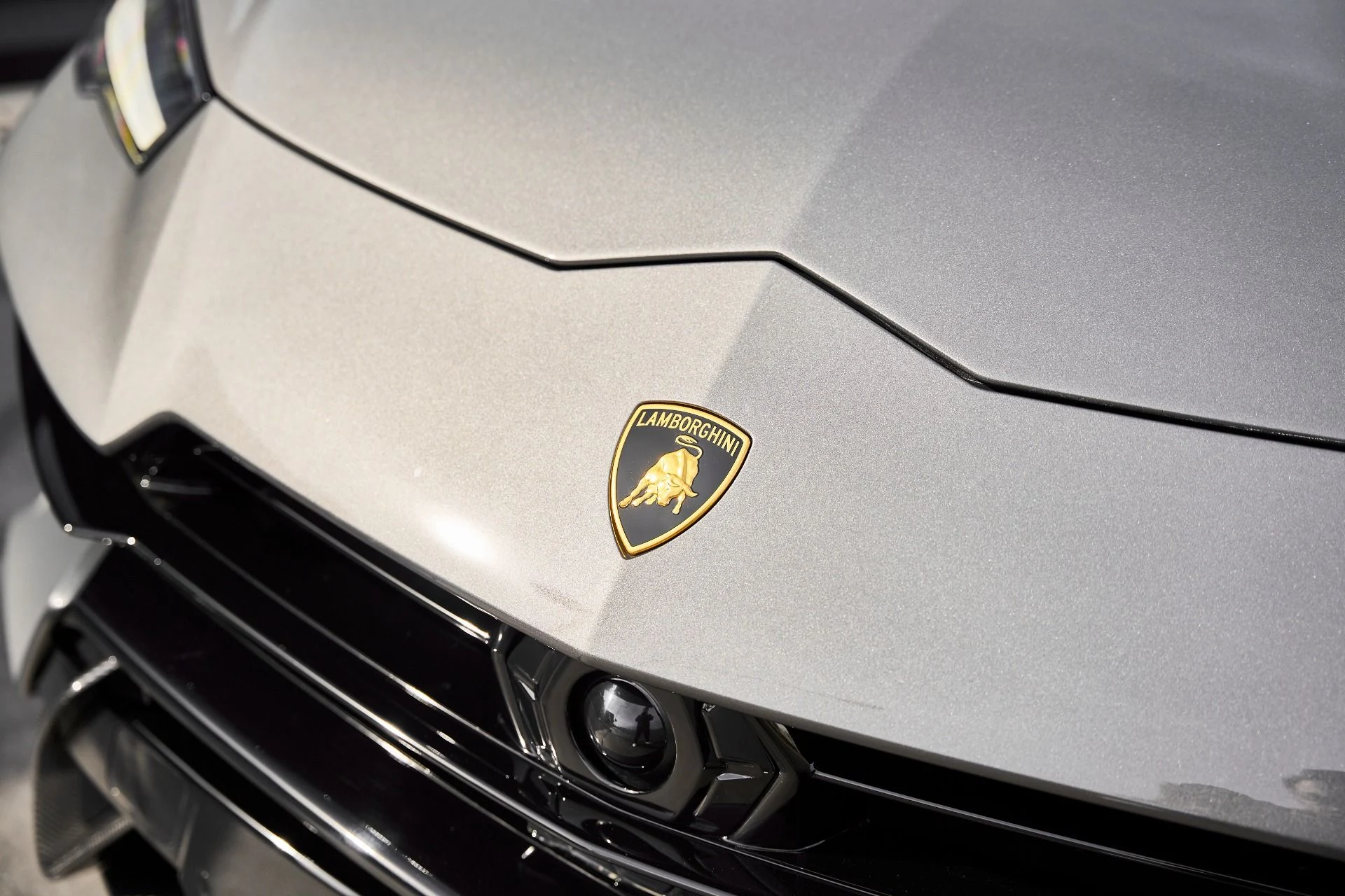 mph004_159073080_Used_2023_Lamborghini_Urus_Performante_1771116638_59c13199e9