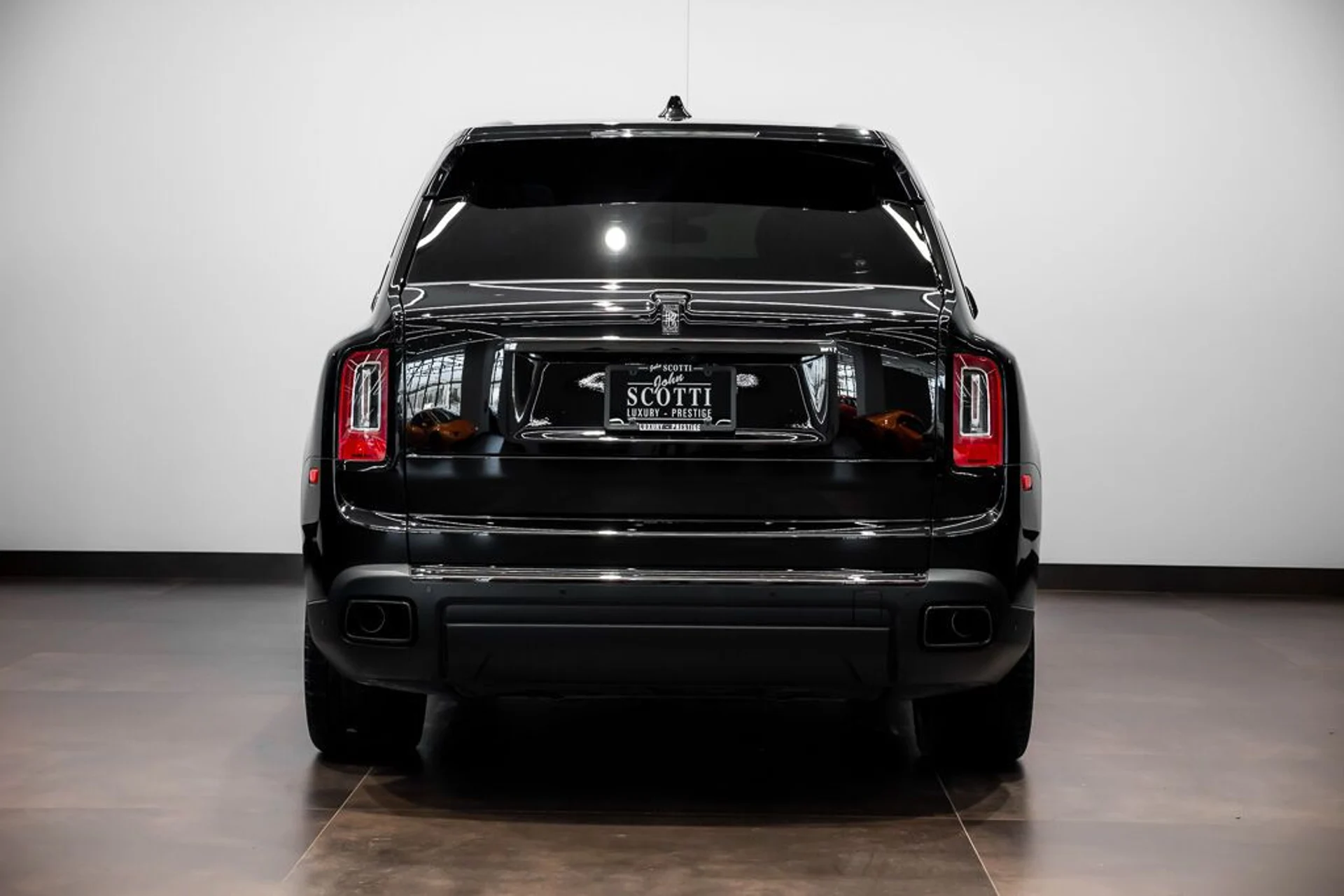 mph004_1598875028_rolls_royce_cullinan_2023_jpg_v_1758918548_28d467cac1