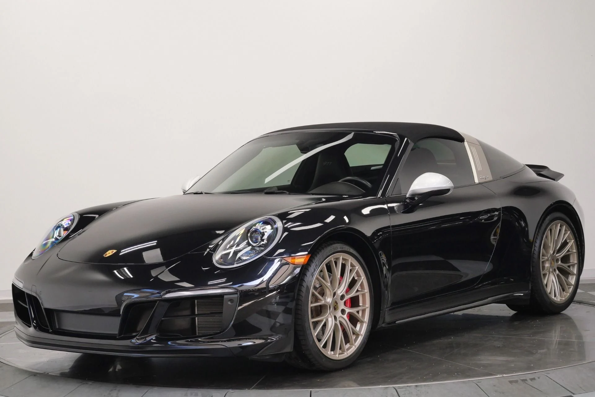 mph004_1600257125_Used_2019_Porsche_911_Targa_4_GTS_Exclusive_Manufaktur_Edition_Sport_Design_Package_1780416584_92baec6381