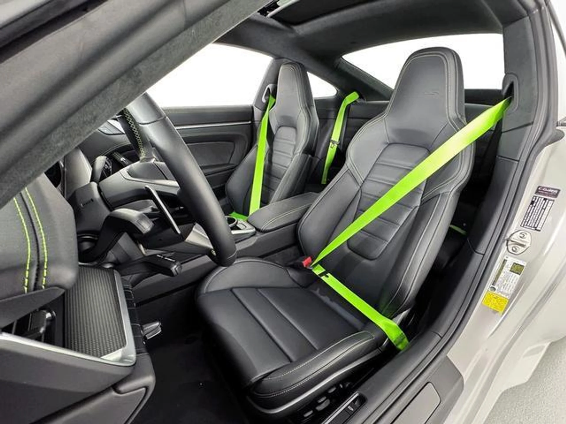 mph004_1605385413_QW_2x_Rd7x_Es0_Gs_WG_Lw_Y6_Dn_UG_Rk18_8ecf861710