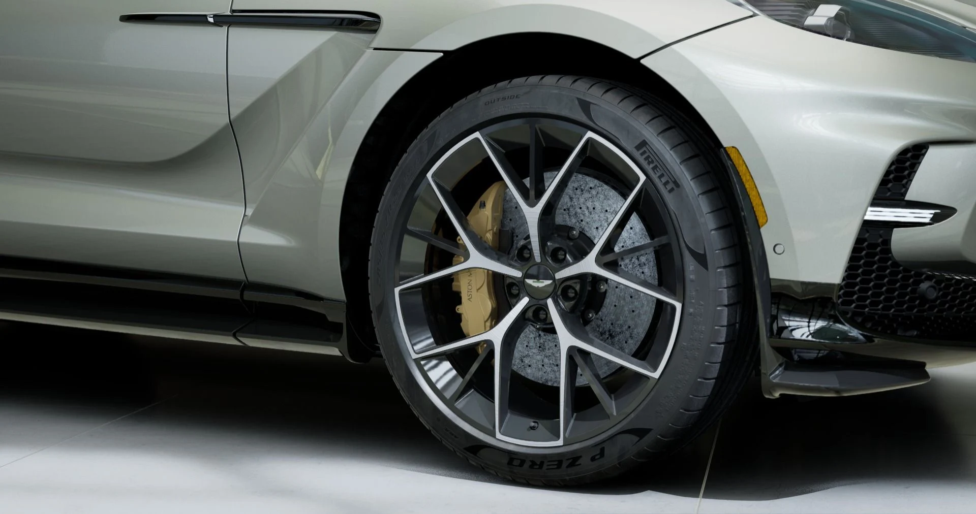 mph004_1605441466_Used_2025_Aston_Martin_DBX_707_1763669103_d0ac83fdc5