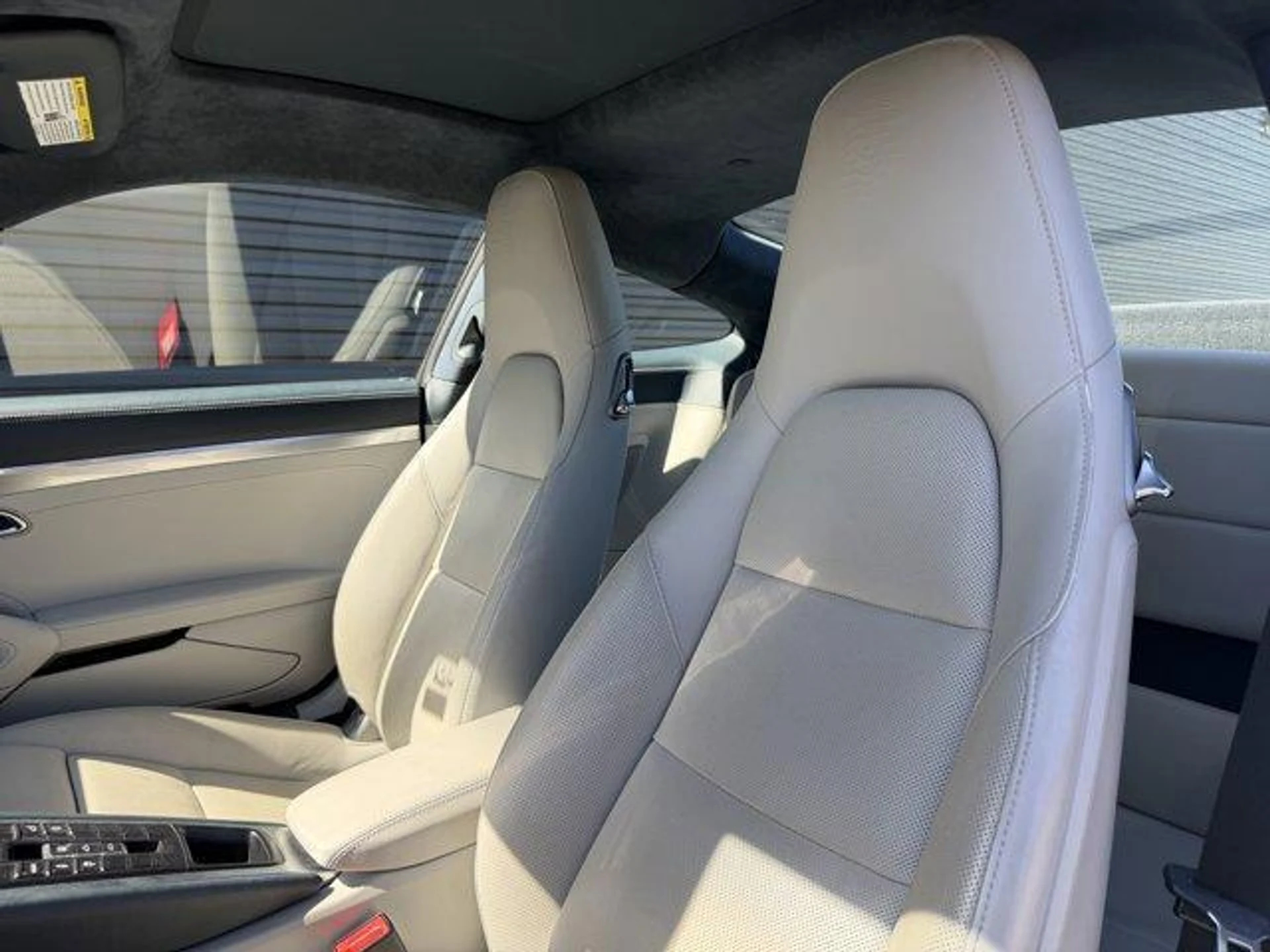 mph004_1615767777_ilr9oz_K_Cr_Nwubdm_Eb_Fs_Dcr_T_Cdow_9408092882