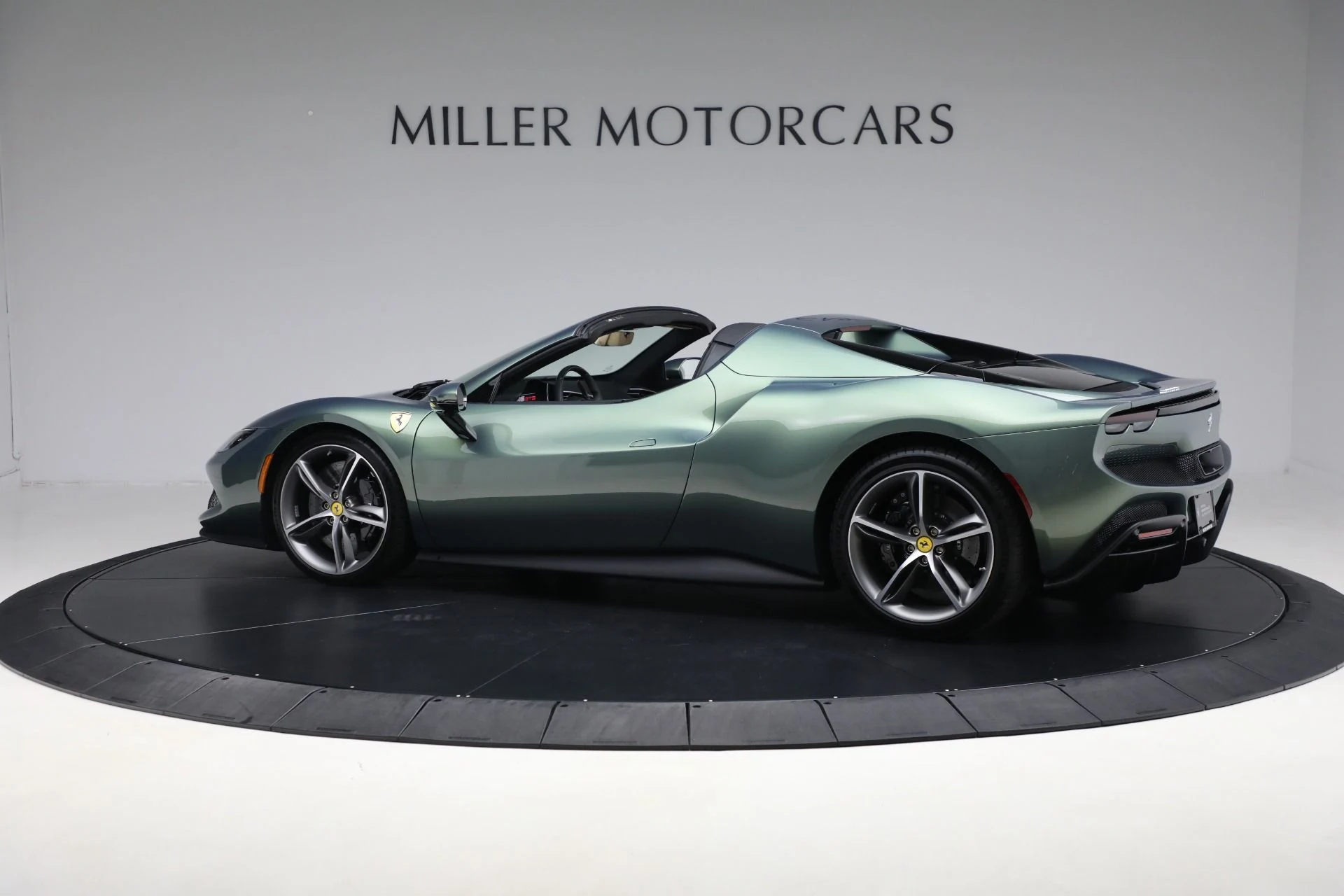 mph004_1621467189_Used_2024_Ferrari_296_GTS_2f0112efe3