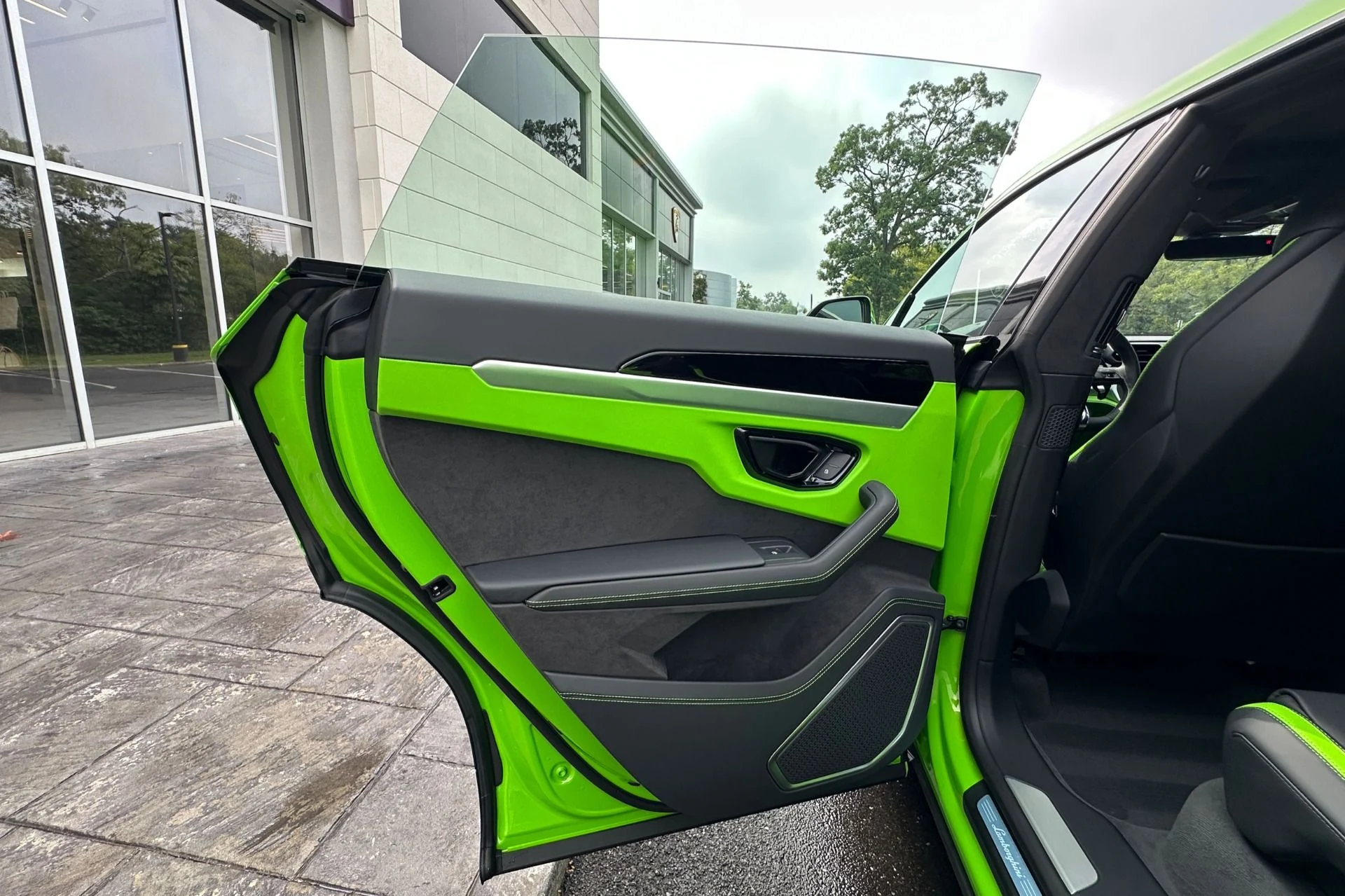 mph004_1637589464_New_2026_Lamborghini_Urus_SE_1788785792_9573636ebf
