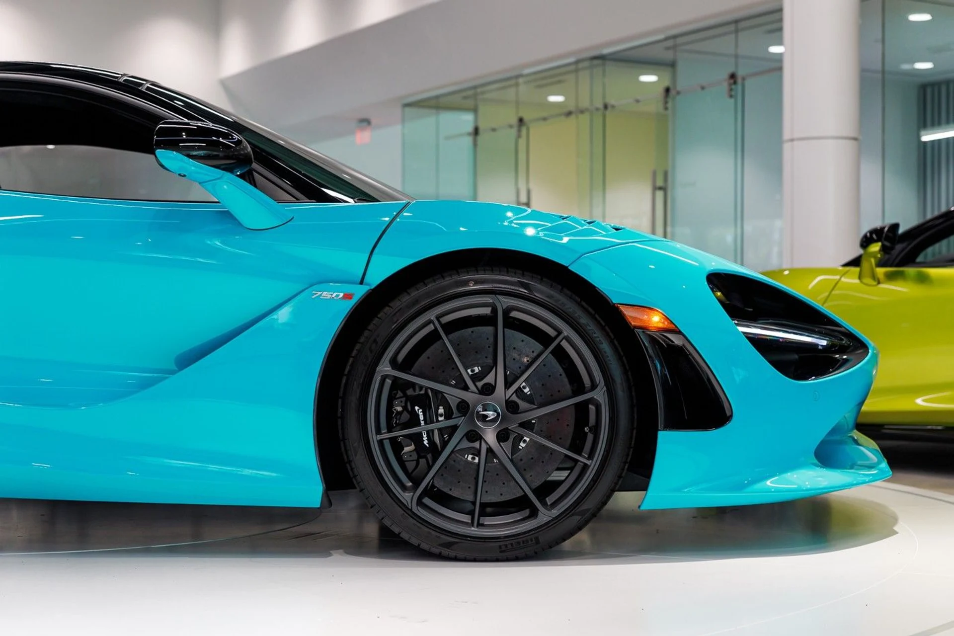 mph004_1645226330_605_p5_l_0432625066