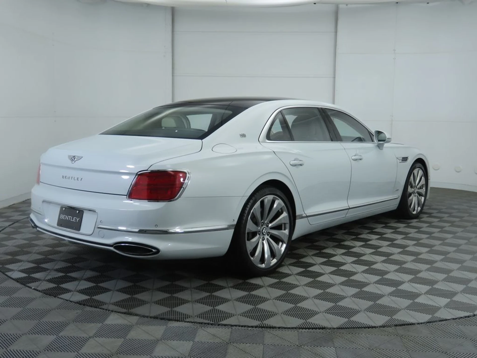 mph004_165882572_used_2020_bentley_flying_spur_w12sedan_8119_22909310_5_1024_195b5b3635