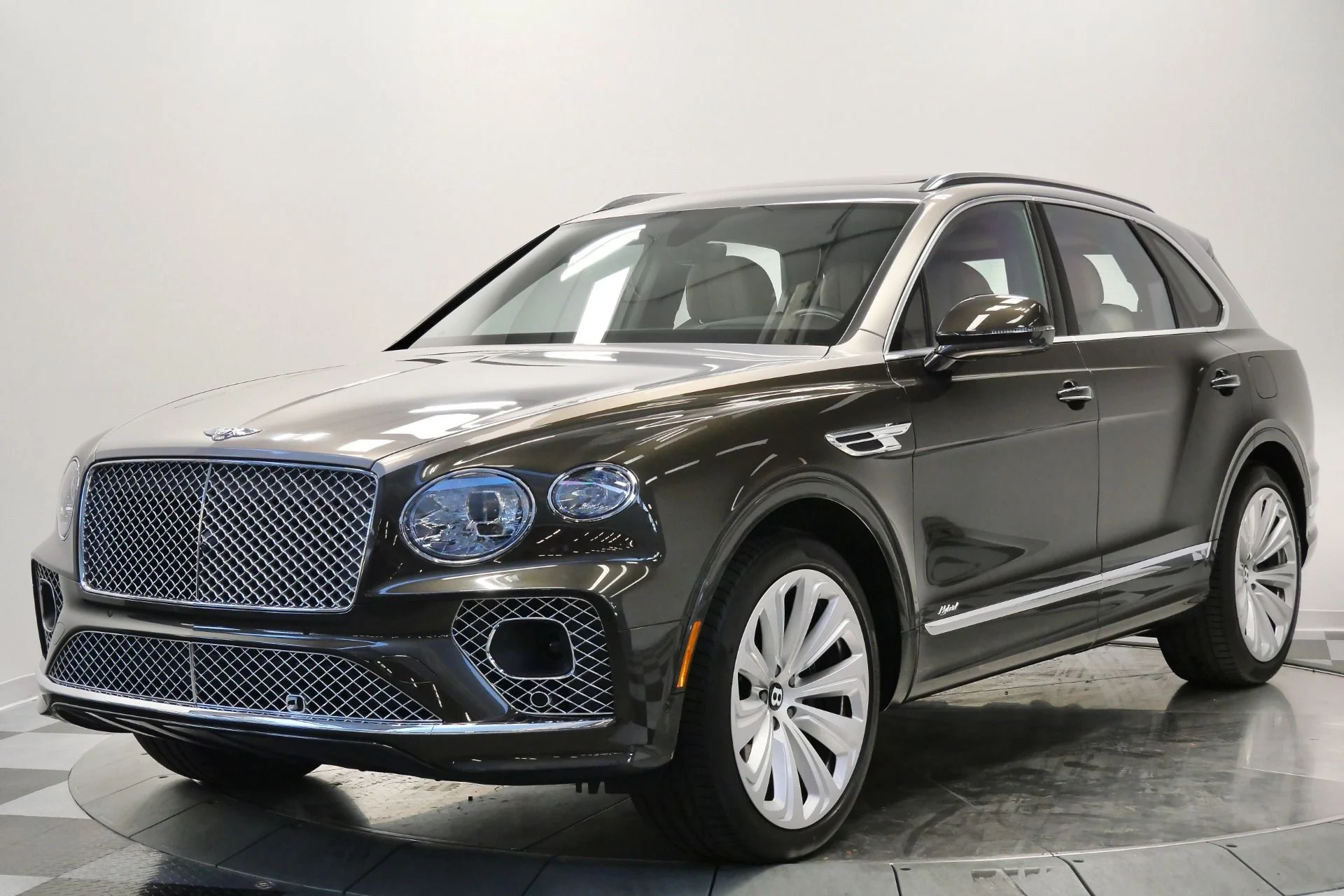mph004_1659819415_Used_2021_Bentley_Bentayga_Hybrid_Mulliner_Driving_Specification_Four_Seat_Comfort_Specification_1767026081_836f0af41c