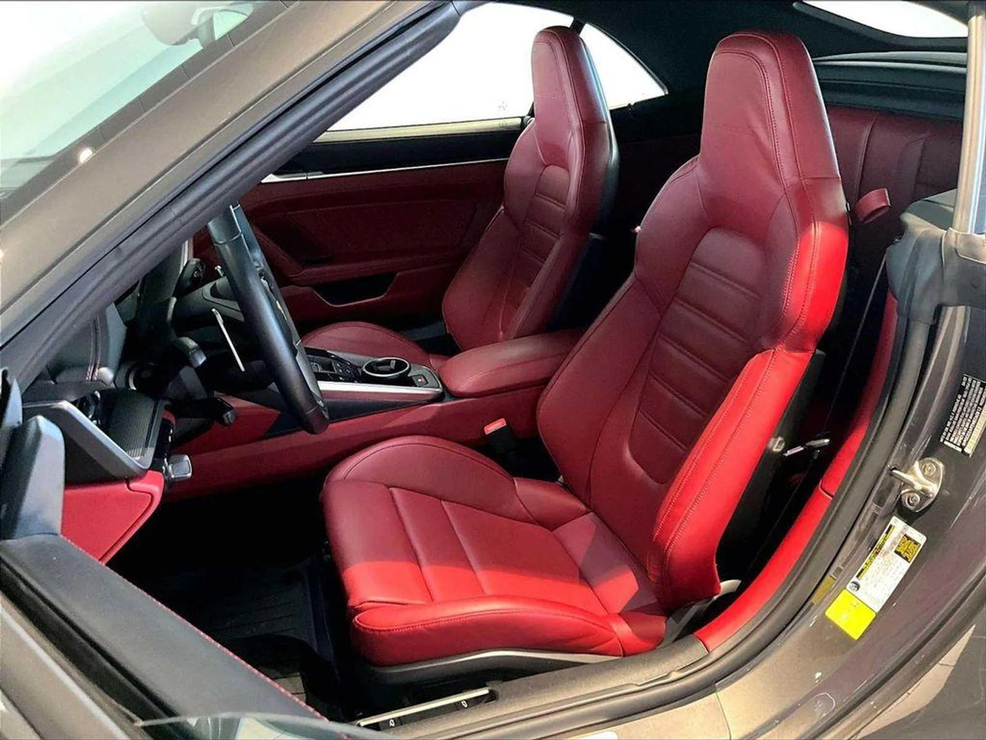 mph004_166946025_7wya_Pqbyb1f_RXN_8_QDRK_Retd_Be_M_785d3c41bc