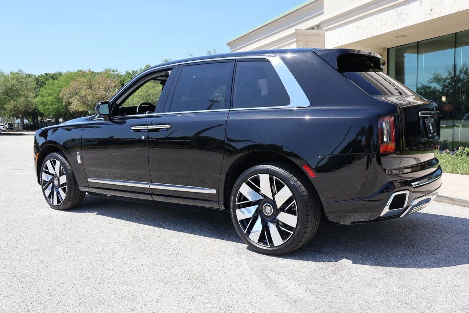 mph004_167913982_5_0aeb8534fa