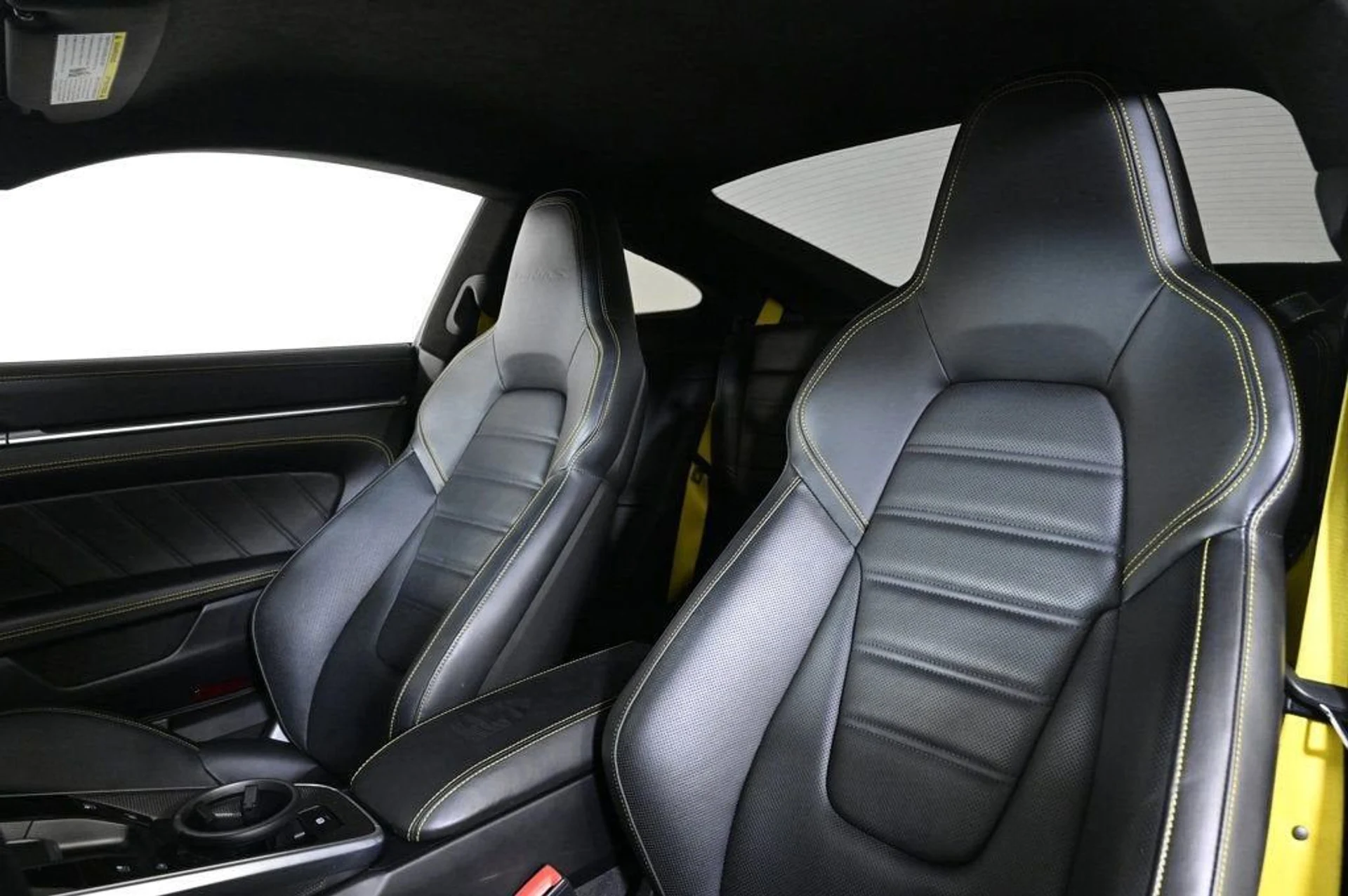 mph004_168171171_e18d4059ef7841e8a0322809d476dcd7_153eb23037