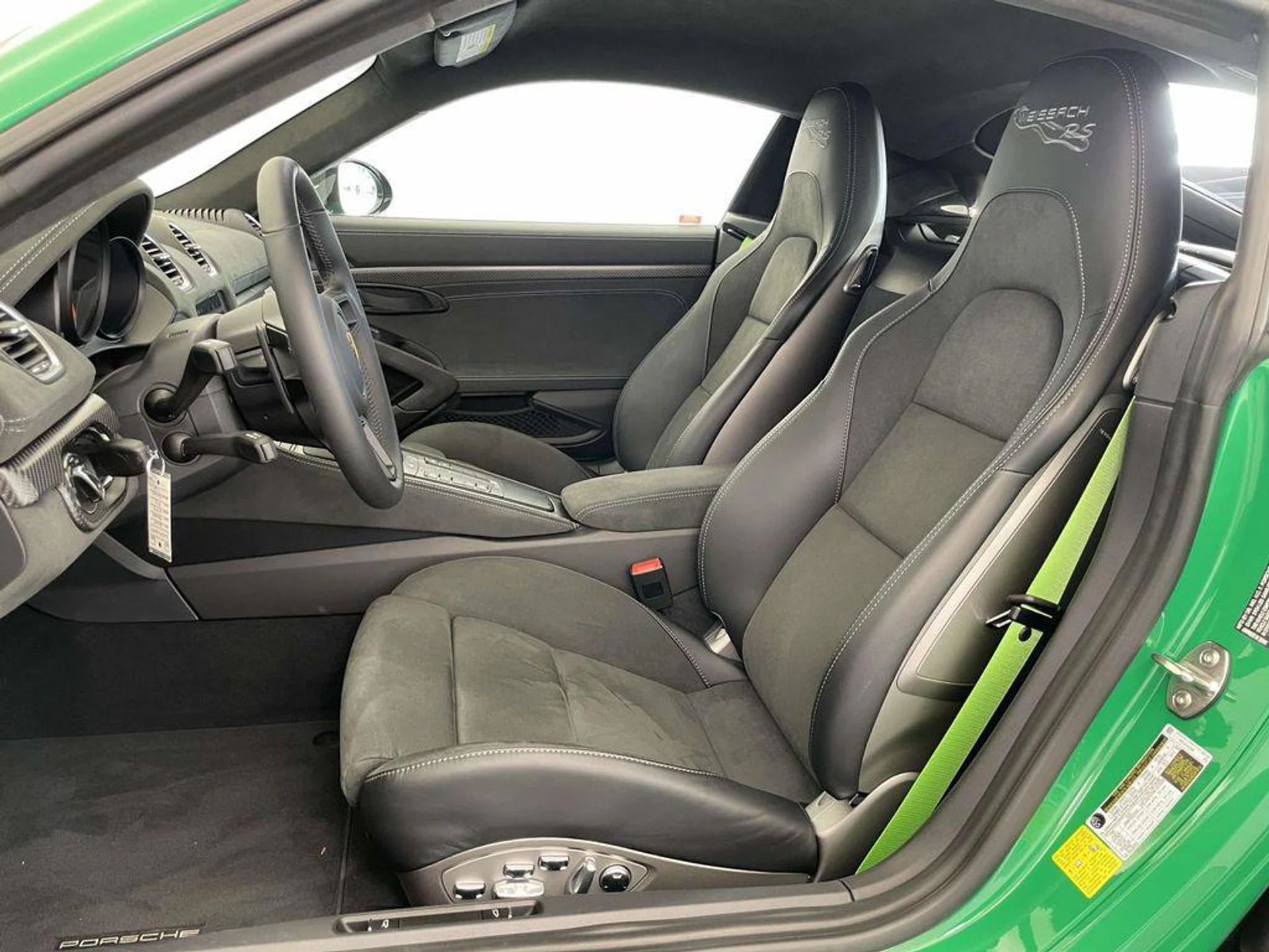 mph004_1681954956_HB_Kpqg_A_Lto_IC_2k_Bk_C63_Xmu_QZTFA_8bf39cd17a