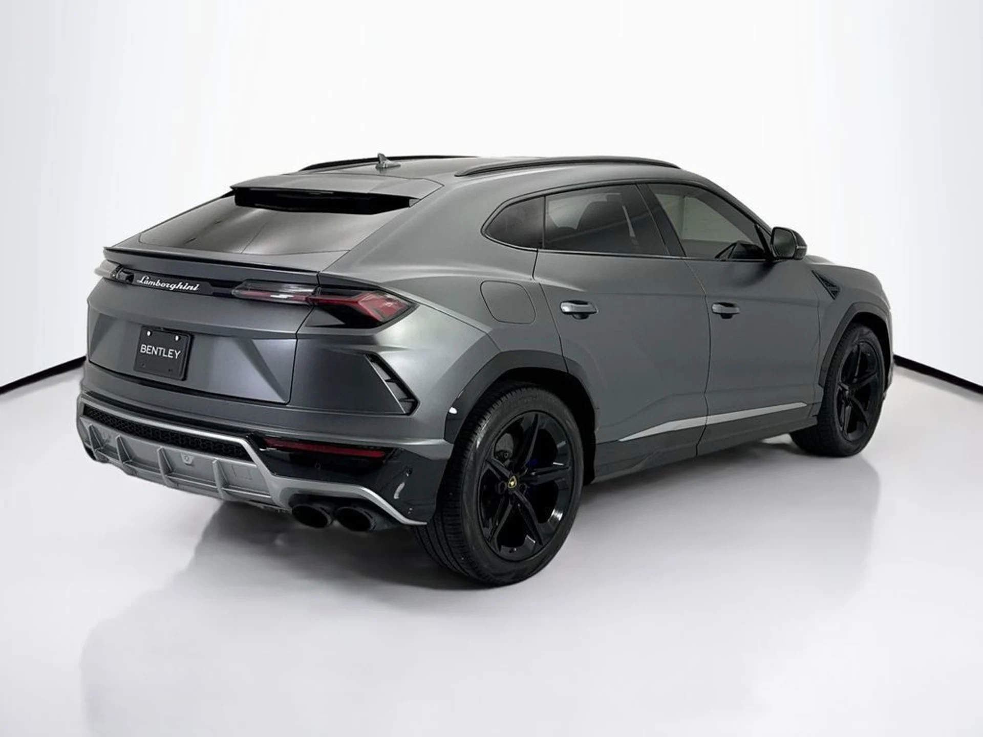 mph004_1684127215_used_2019_lamborghini_urus_awd_8119_23021211_5_1024_09803ec844
