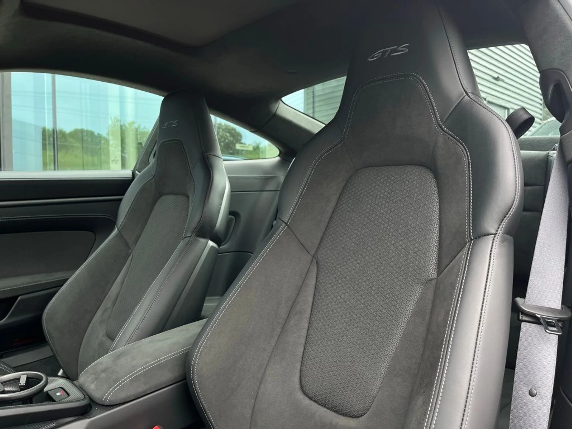 mph004_1684209603_5b5a227a55739c6435bfa8b6b4fbc039_935518d2e0