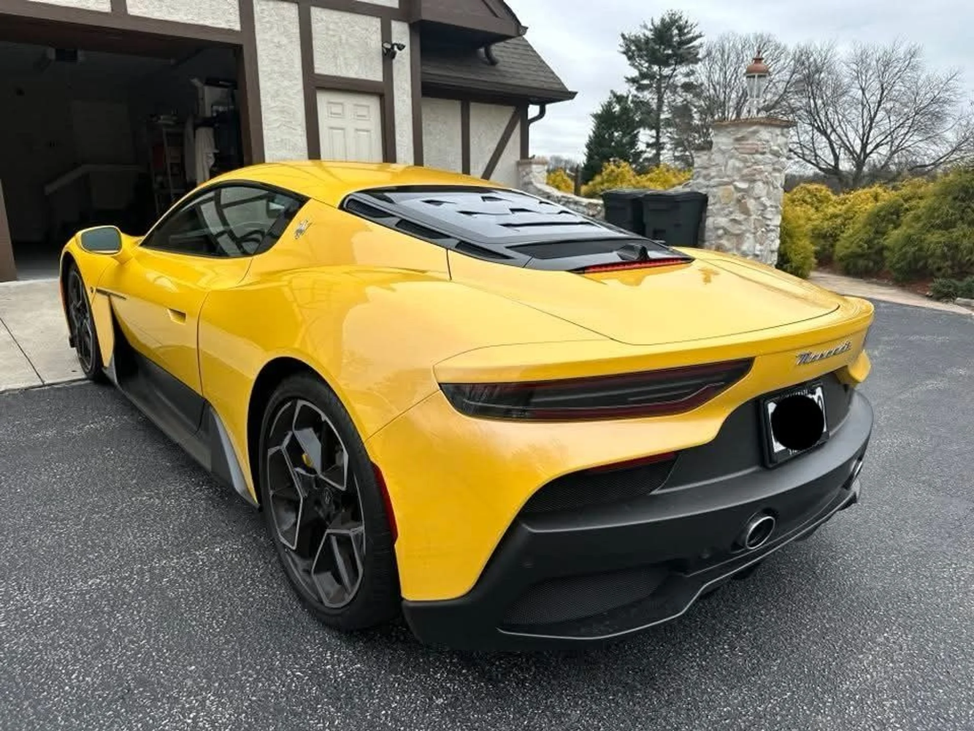 mph004_1696836541_Used_2023_Maserati_MC_20_1754415155_61c4c12f29