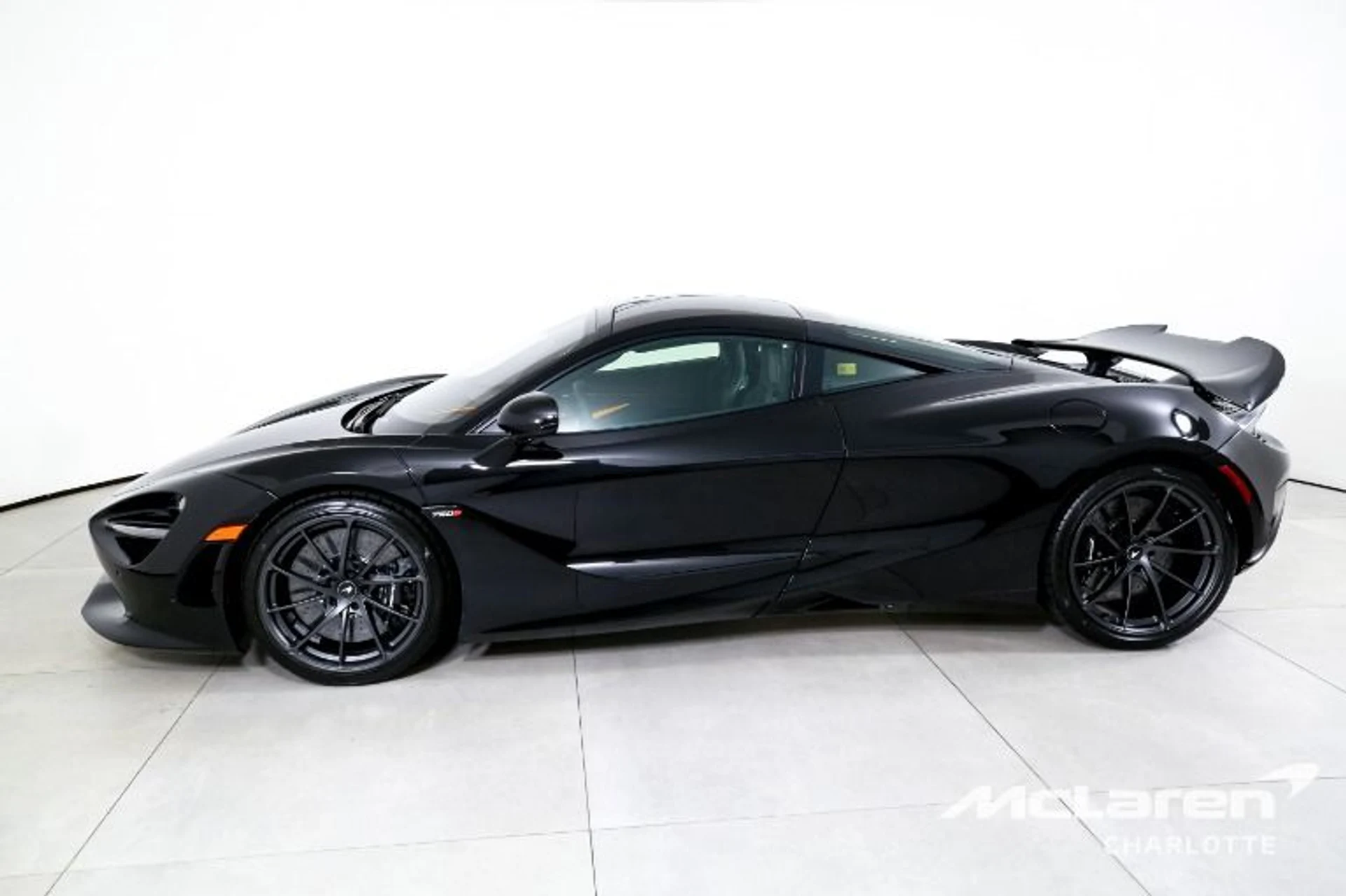 mph004_1699625642_Used_2027_Mc_Laren_750_S_d8f0db1bcc