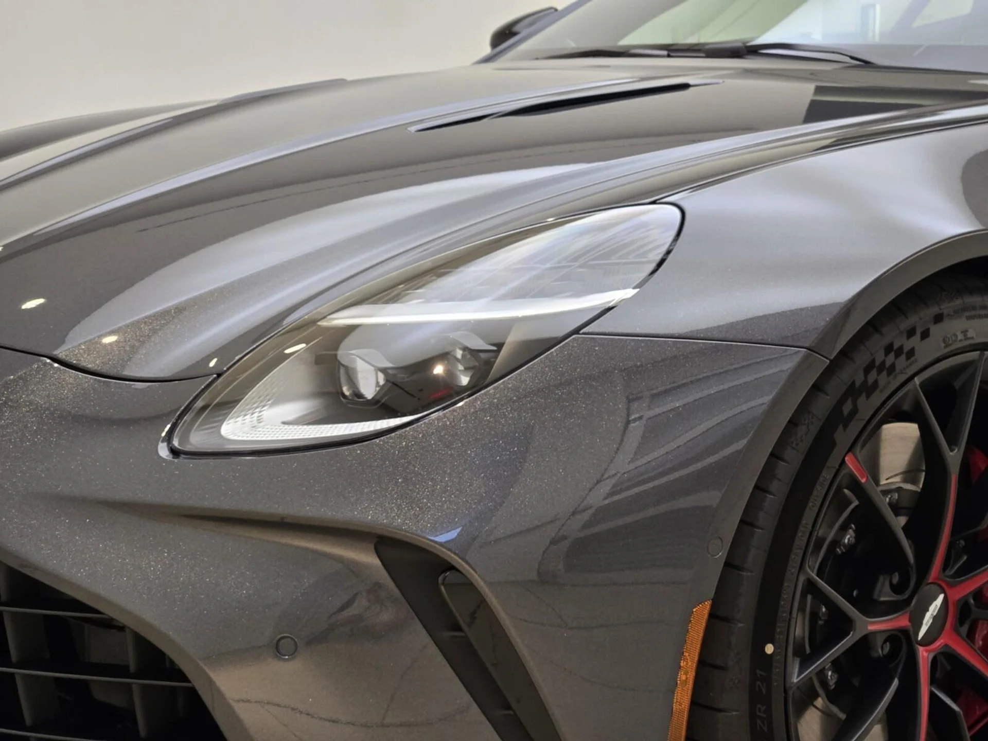 mph004_1705467676_New_2026_Aston_Martin_Vantage_S_1786166331_8758f40fd7
