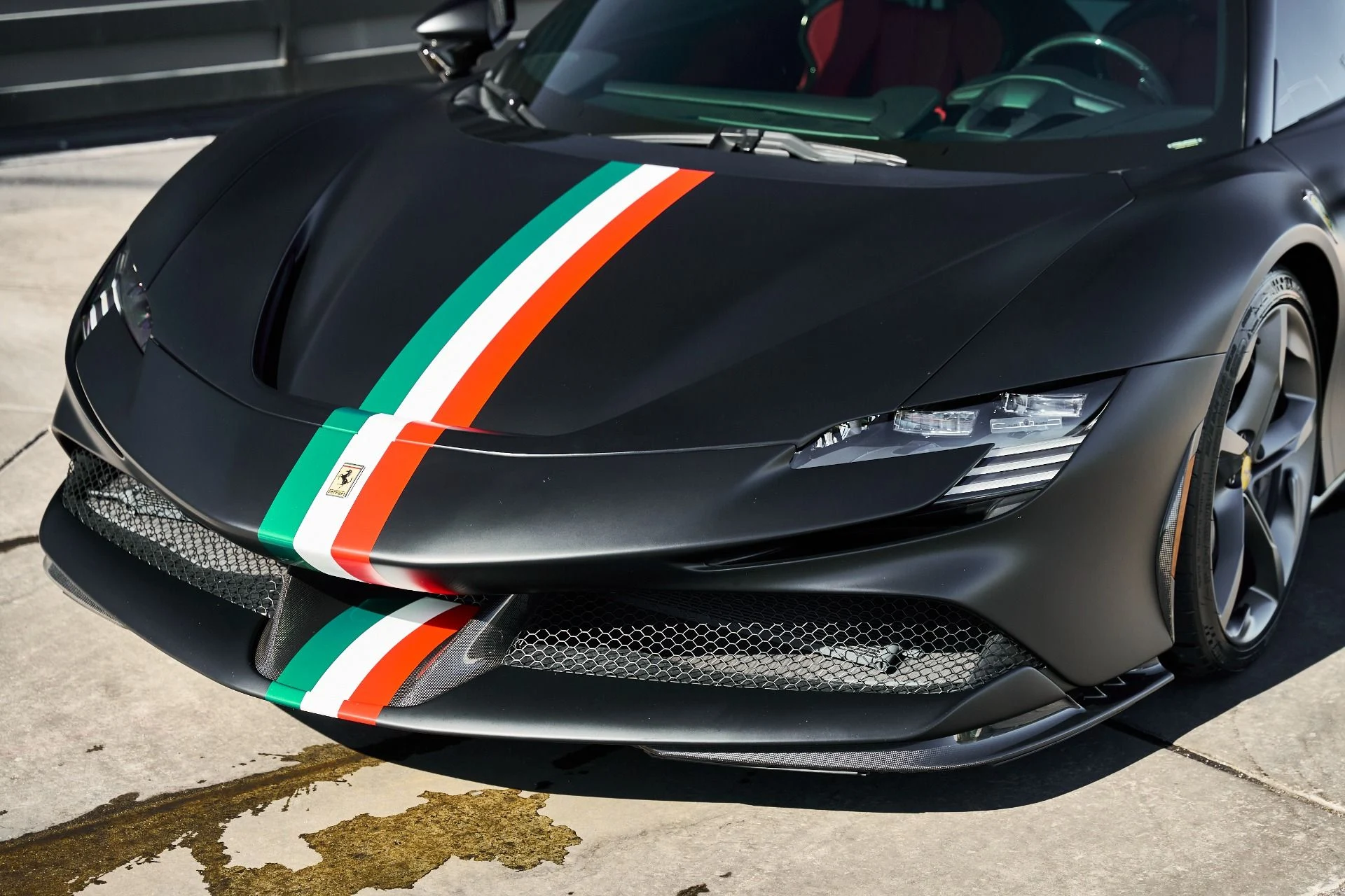 mph004_1706636284_Used_2023_Ferrari_SF_90_Stradale_Base_1772922908_438e647c4c