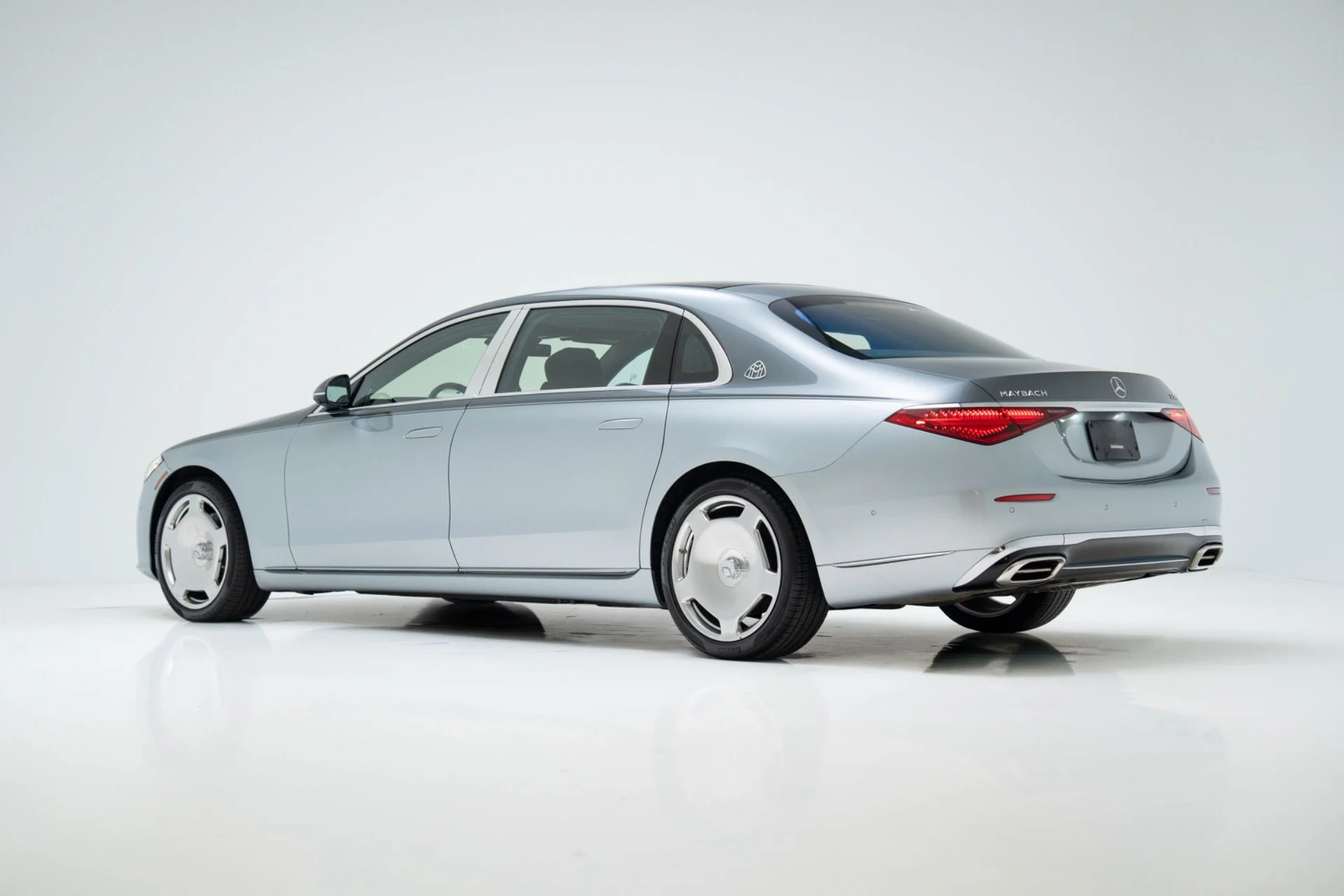 mph004_1708778951_Used_2024_Mercedes_Benz_S_Class_Maybach_S_580_1782155450_dd4df468a1