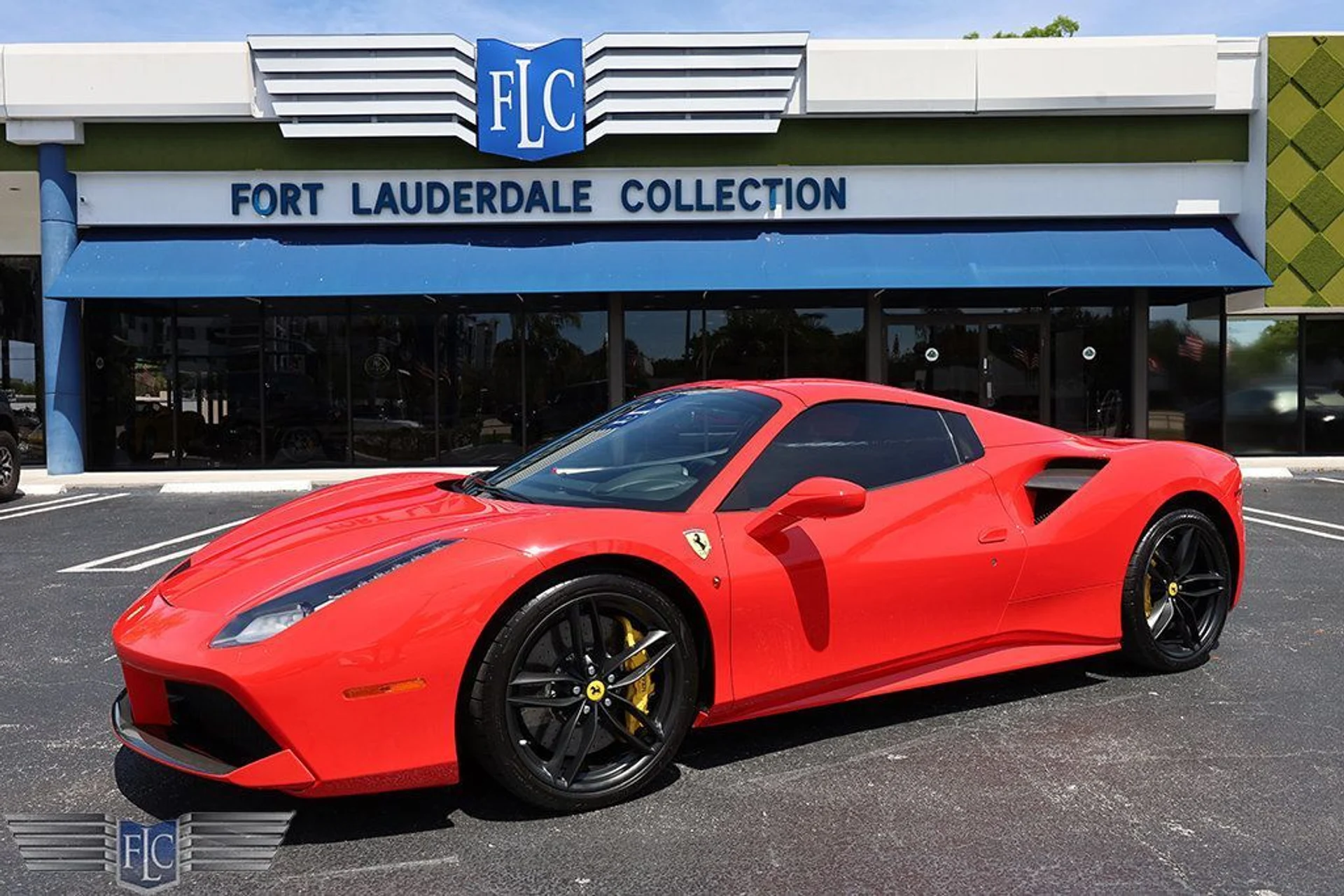 mph004_1715338030_used_2017_ferrari_488_spider_convertible_6305_23023892_5_1024_3e4b8365a8